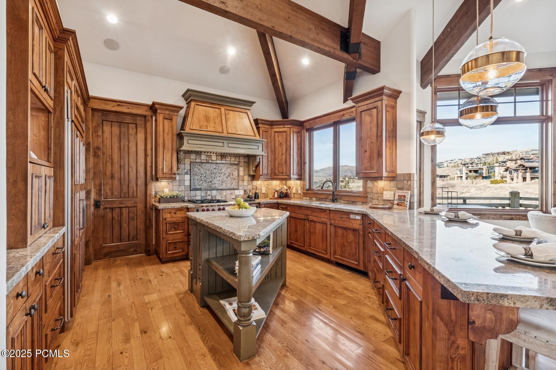 Park City, Utah 84098, United States, 4 Bedrooms Bedrooms, ,5 BathroomsBathrooms,Residential,Active,242525