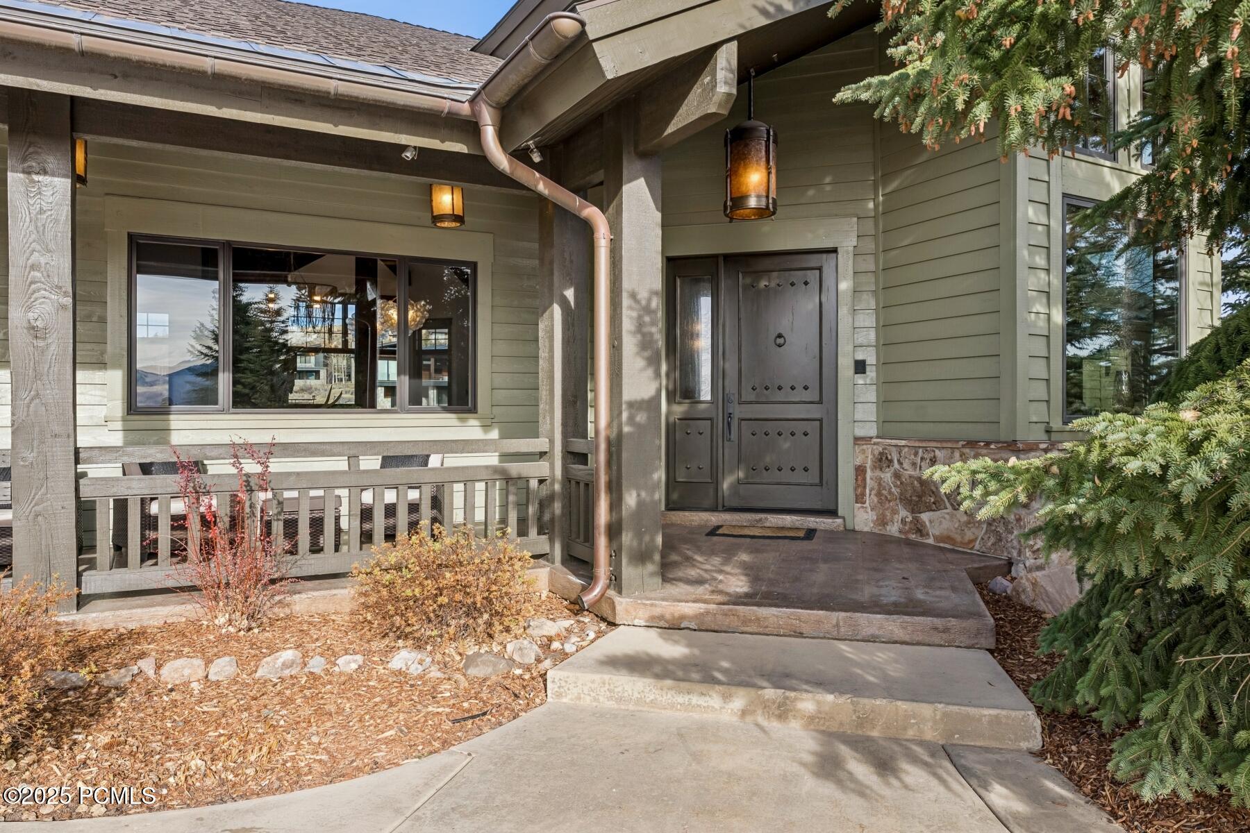 Park City, Utah 84098, United States, 4 Bedrooms Bedrooms, ,5 BathroomsBathrooms,Residential,Active,242525