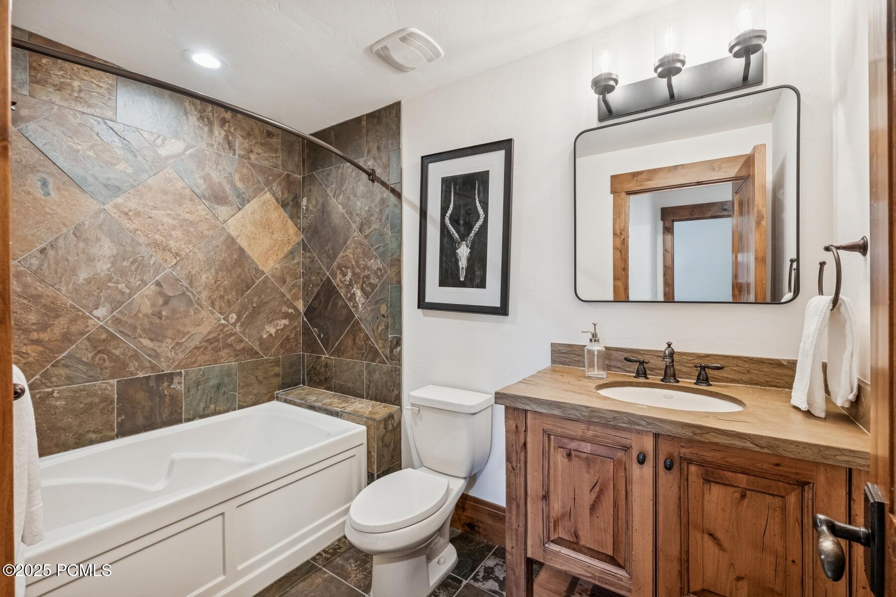 Park City, Utah 84098, United States, 4 Bedrooms Bedrooms, ,5 BathroomsBathrooms,Residential,Active,242525