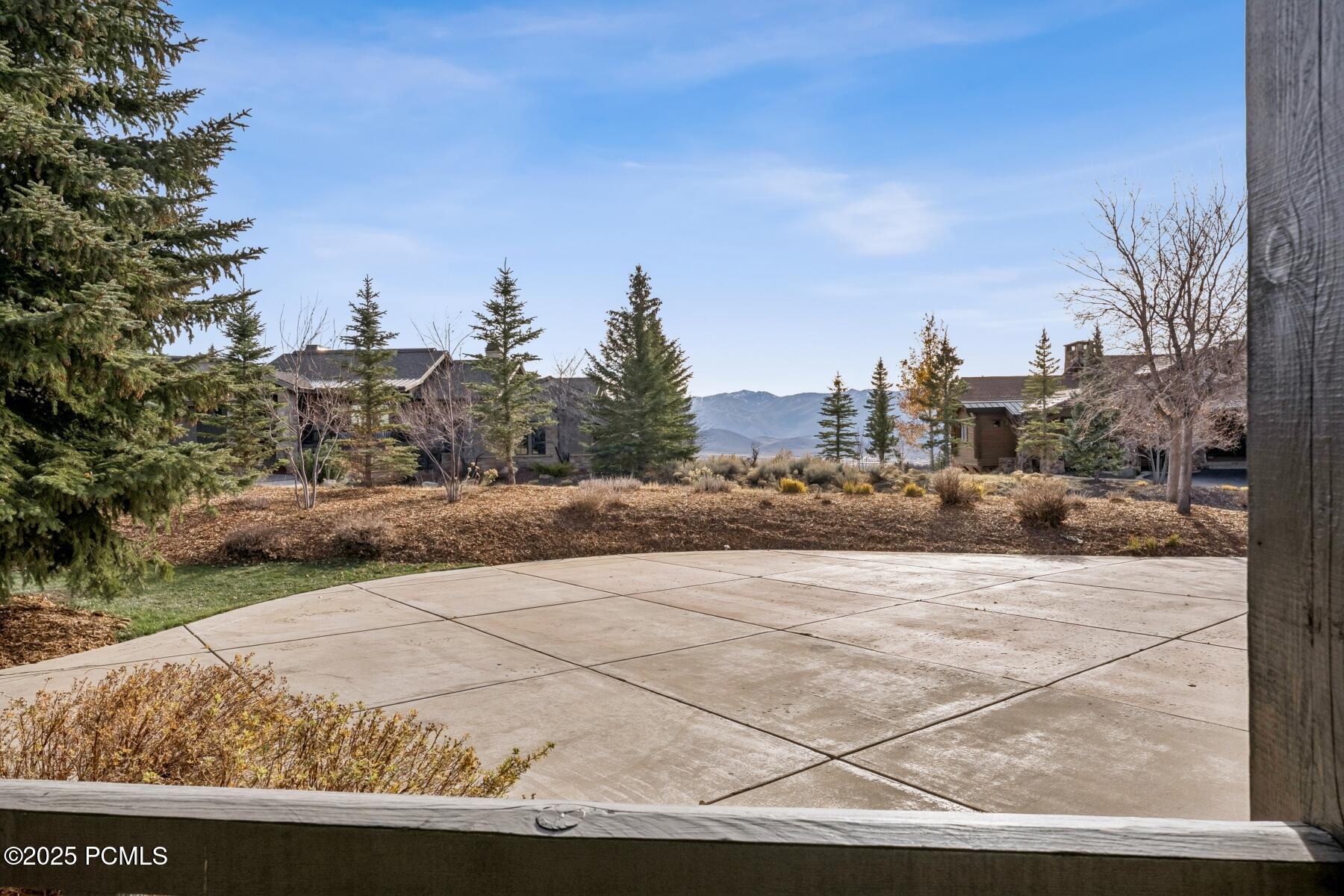 Park City, Utah 84098, United States, 4 Bedrooms Bedrooms, ,5 BathroomsBathrooms,Residential,Active,242525