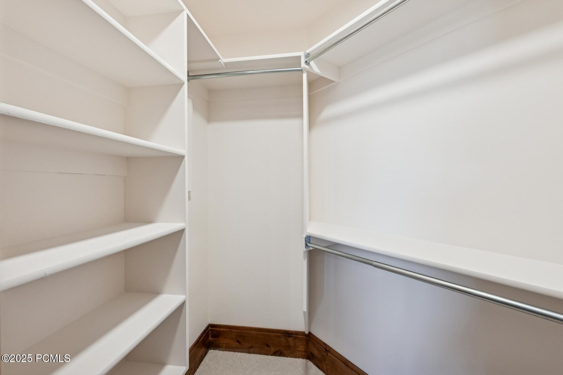 Park City, Utah 84098, United States, 4 Bedrooms Bedrooms, ,5 BathroomsBathrooms,Residential,Active,242525