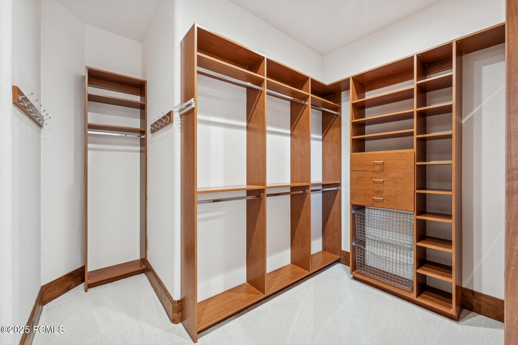 Park City, Utah 84098, United States, 4 Bedrooms Bedrooms, ,5 BathroomsBathrooms,Residential,Active,242525