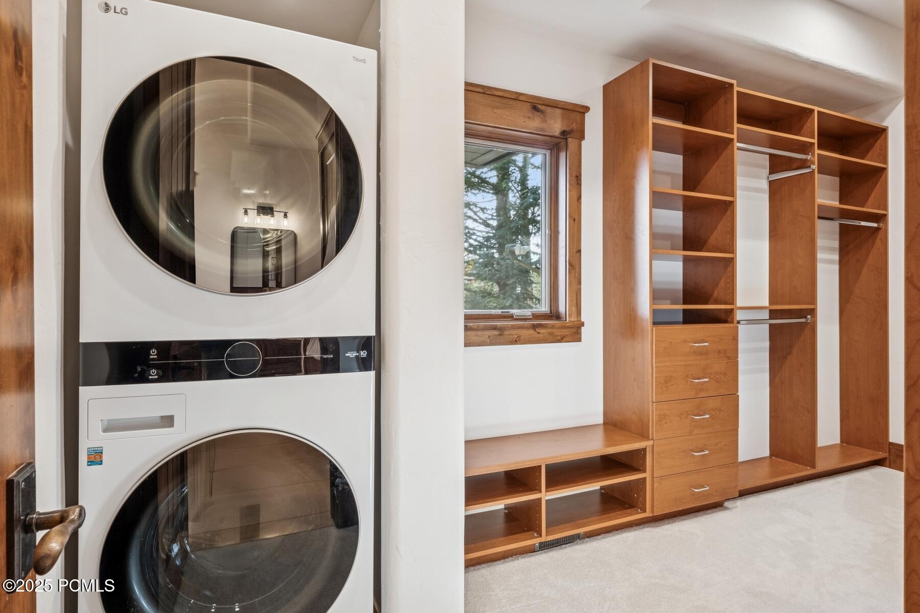 Park City, Utah 84098, United States, 4 Bedrooms Bedrooms, ,5 BathroomsBathrooms,Residential,Active,242525