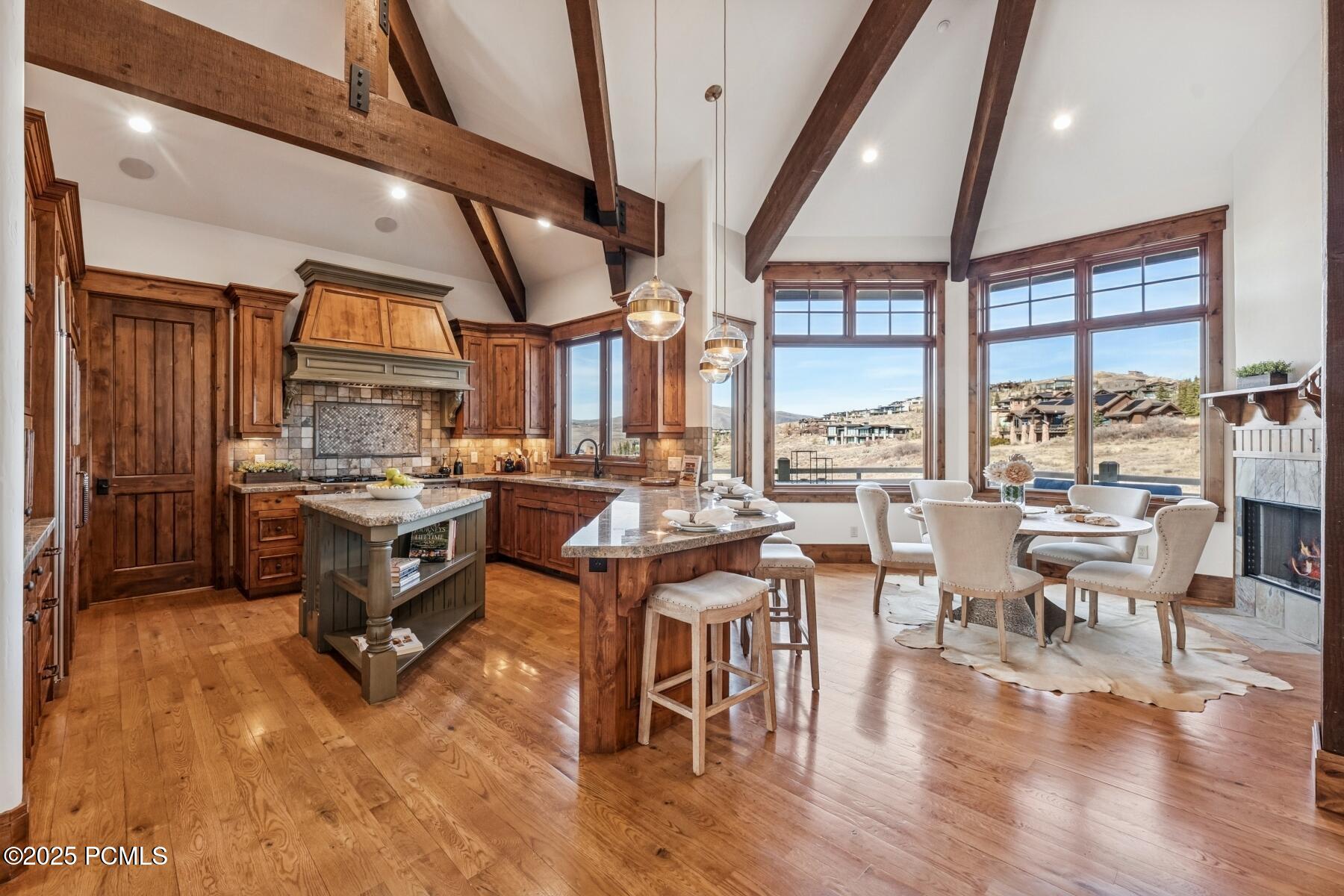 Park City, Utah 84098, United States, 4 Bedrooms Bedrooms, ,5 BathroomsBathrooms,Residential,Active,242525