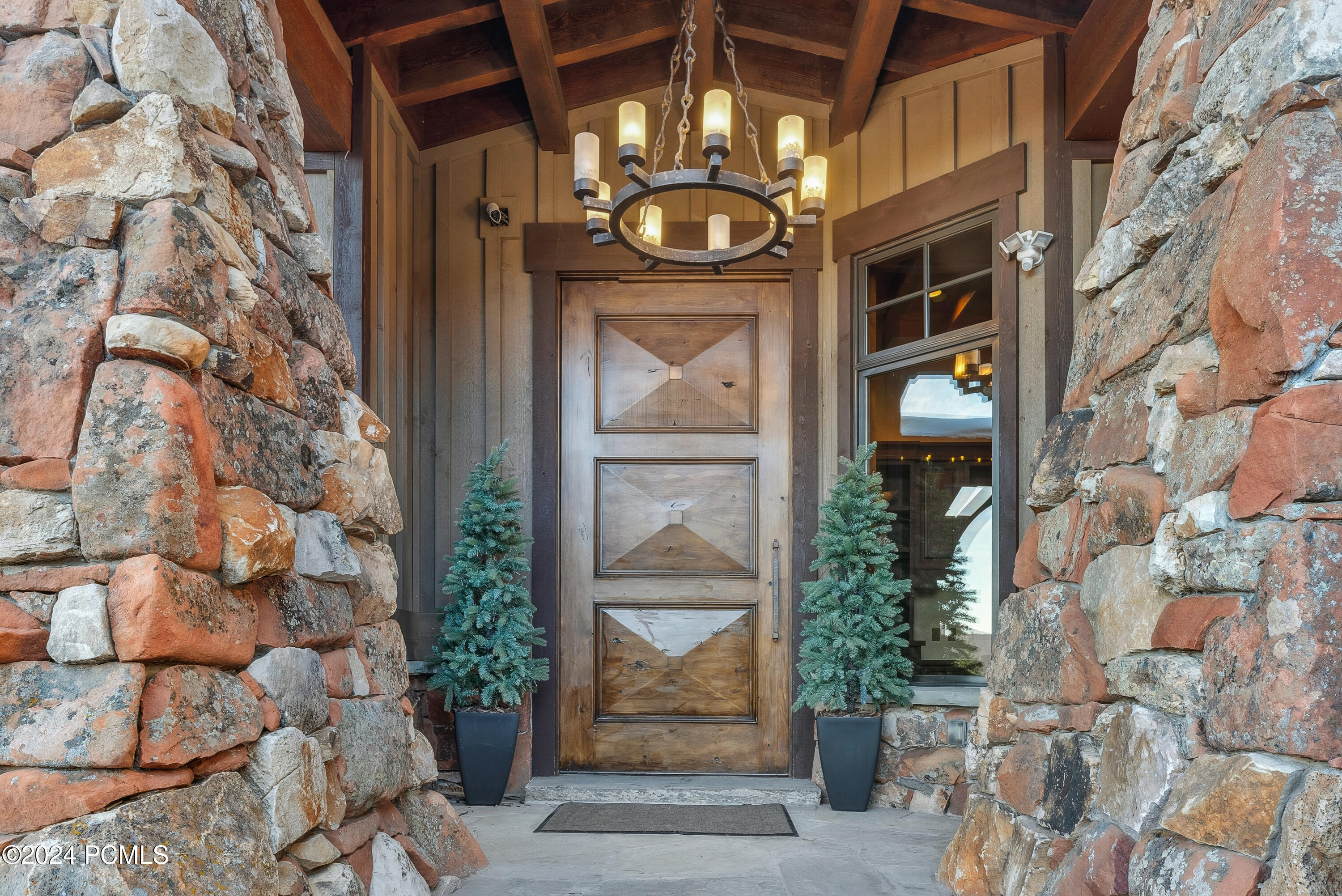 Park City, Utah 84098, United States, 4 Bedrooms Bedrooms, ,8 BathroomsBathrooms,Residential,Pending,9898