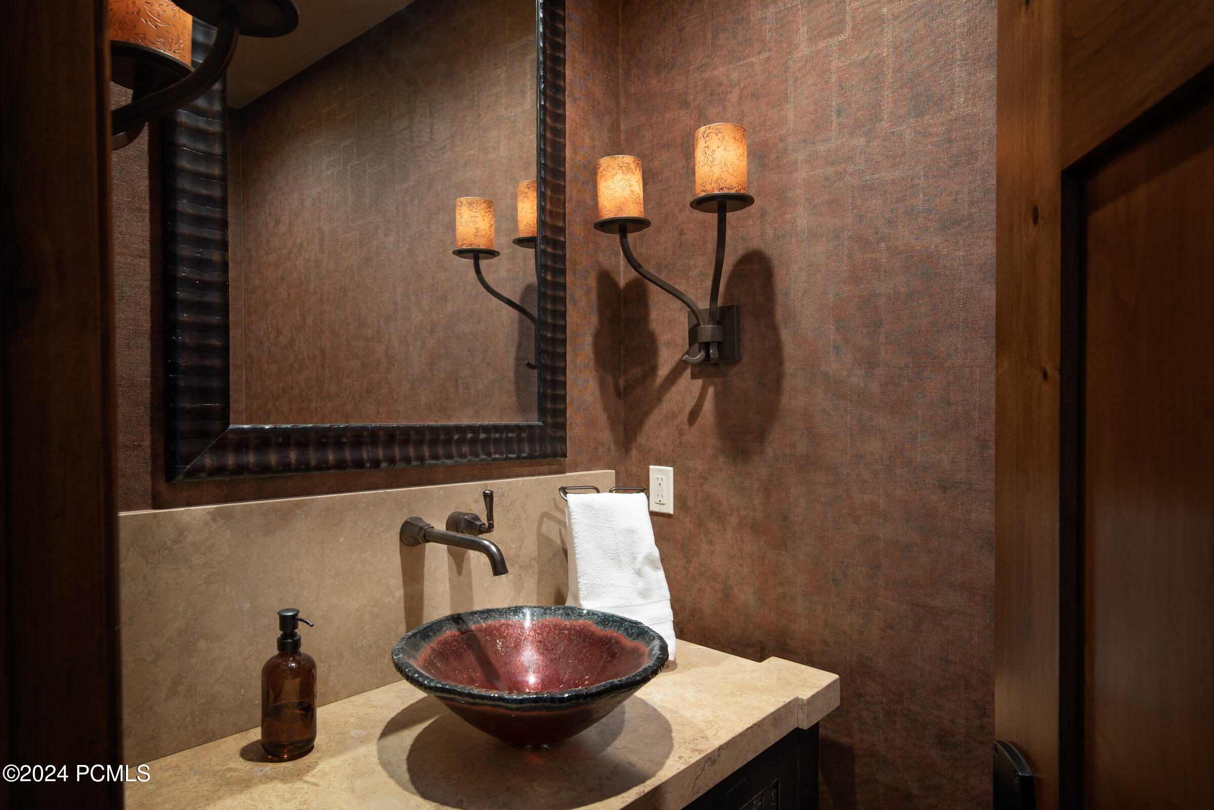 Park City, Utah 84098, United States, 4 Bedrooms Bedrooms, ,8 BathroomsBathrooms,Residential,Pending,9898