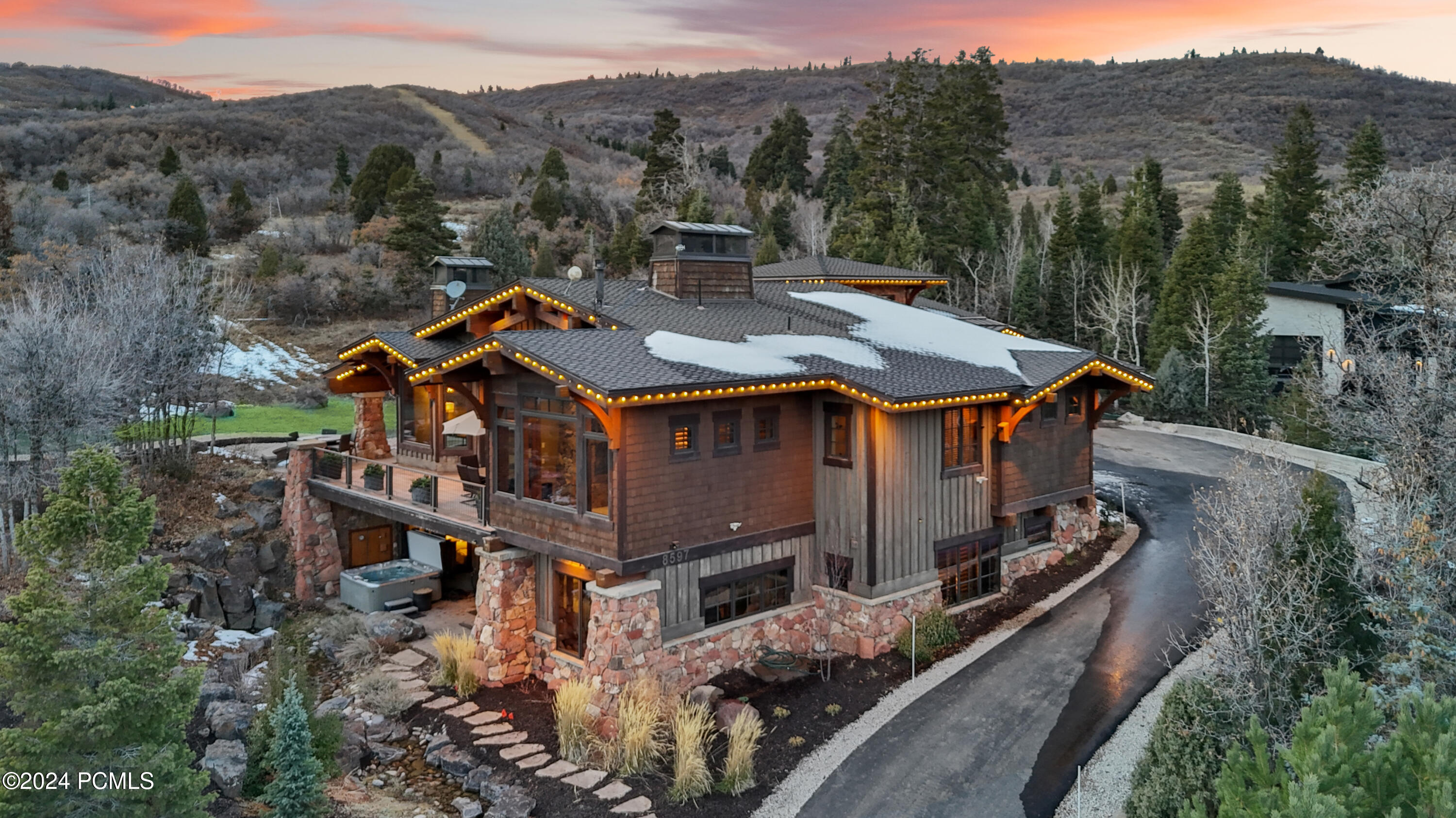 Park City, Utah 84098, United States, 4 Bedrooms Bedrooms, ,8 BathroomsBathrooms,Residential,Pending,9898