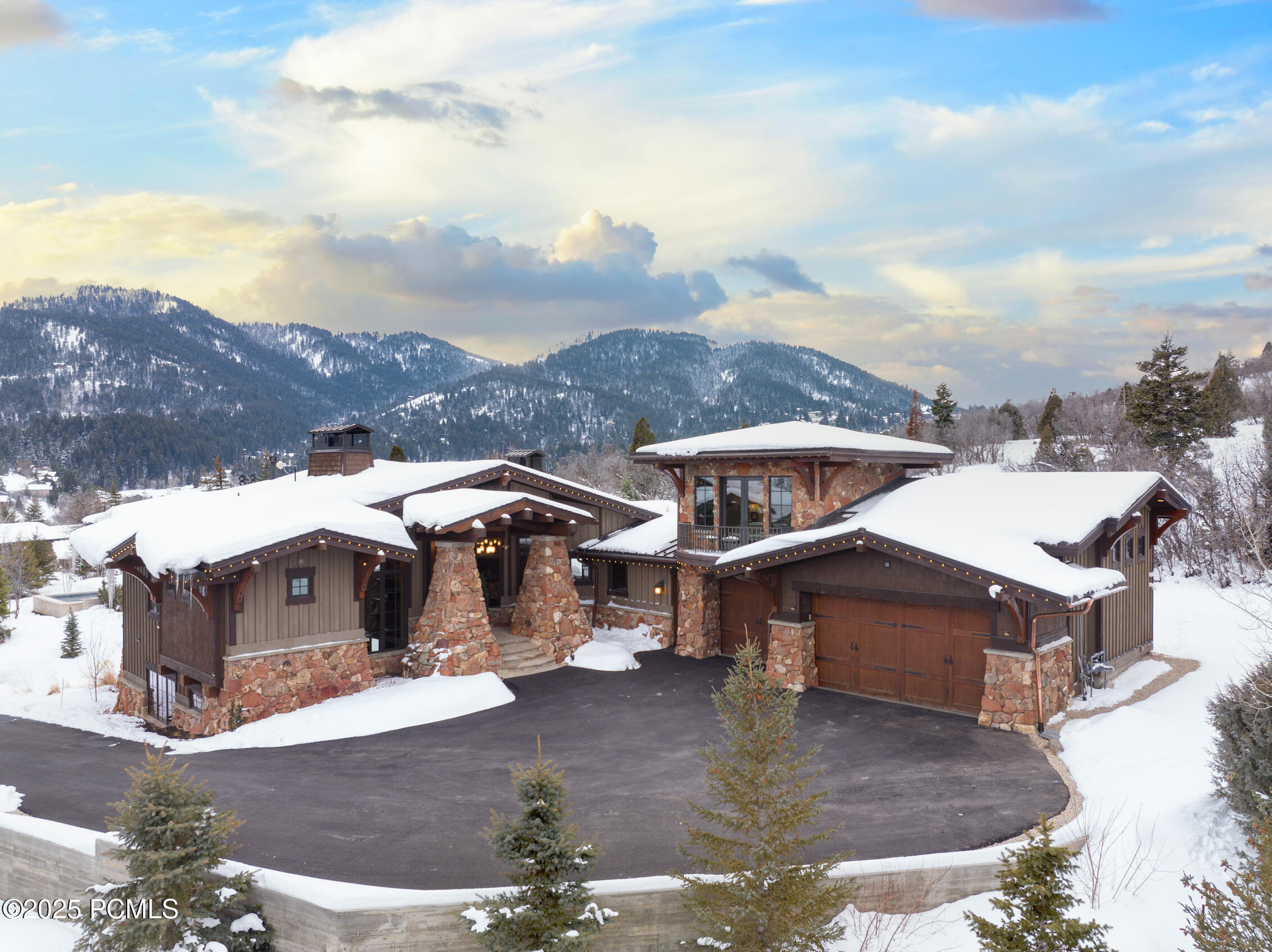 Park City, Utah 84098, United States, 4 Bedrooms Bedrooms, ,8 BathroomsBathrooms,Residential,Pending,9898