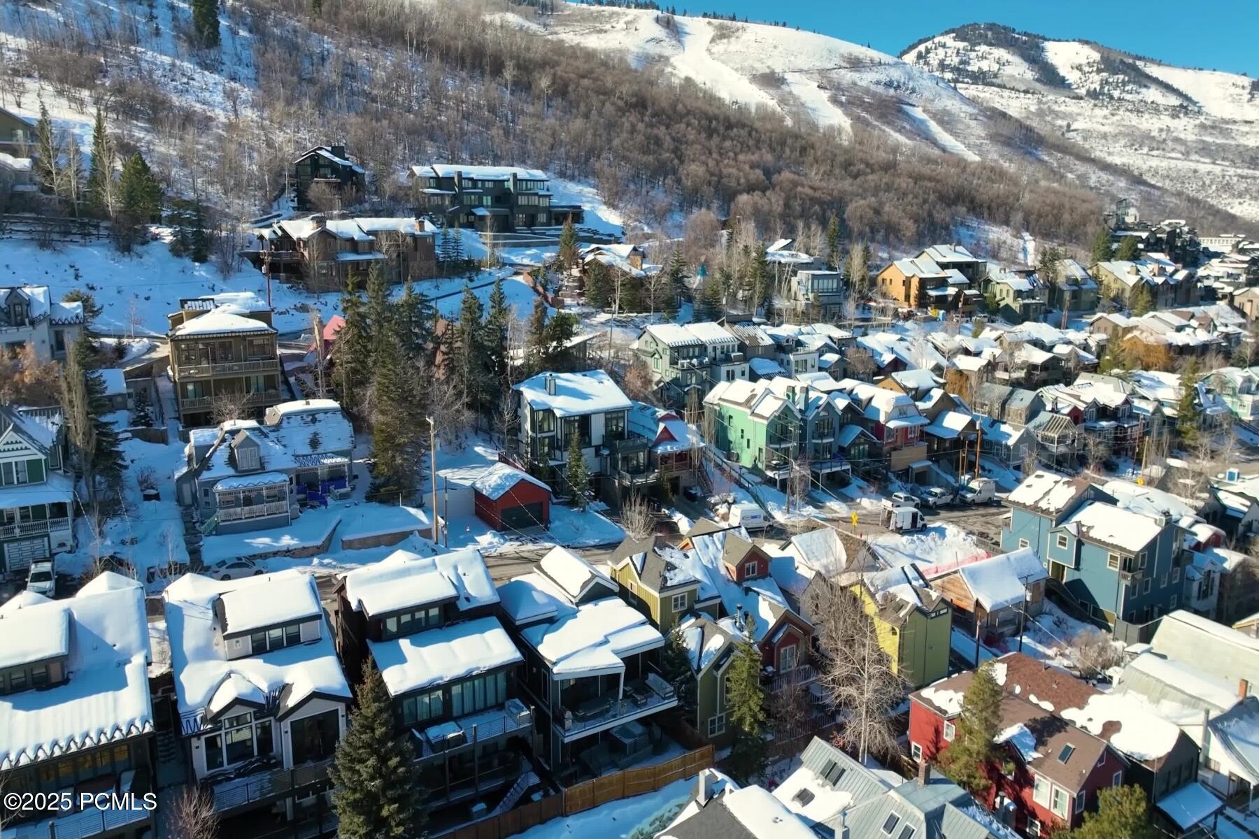 Park City, Utah 84060, United States, 4 Bedrooms Bedrooms, ,6 BathroomsBathrooms,Residential,Pending,88902