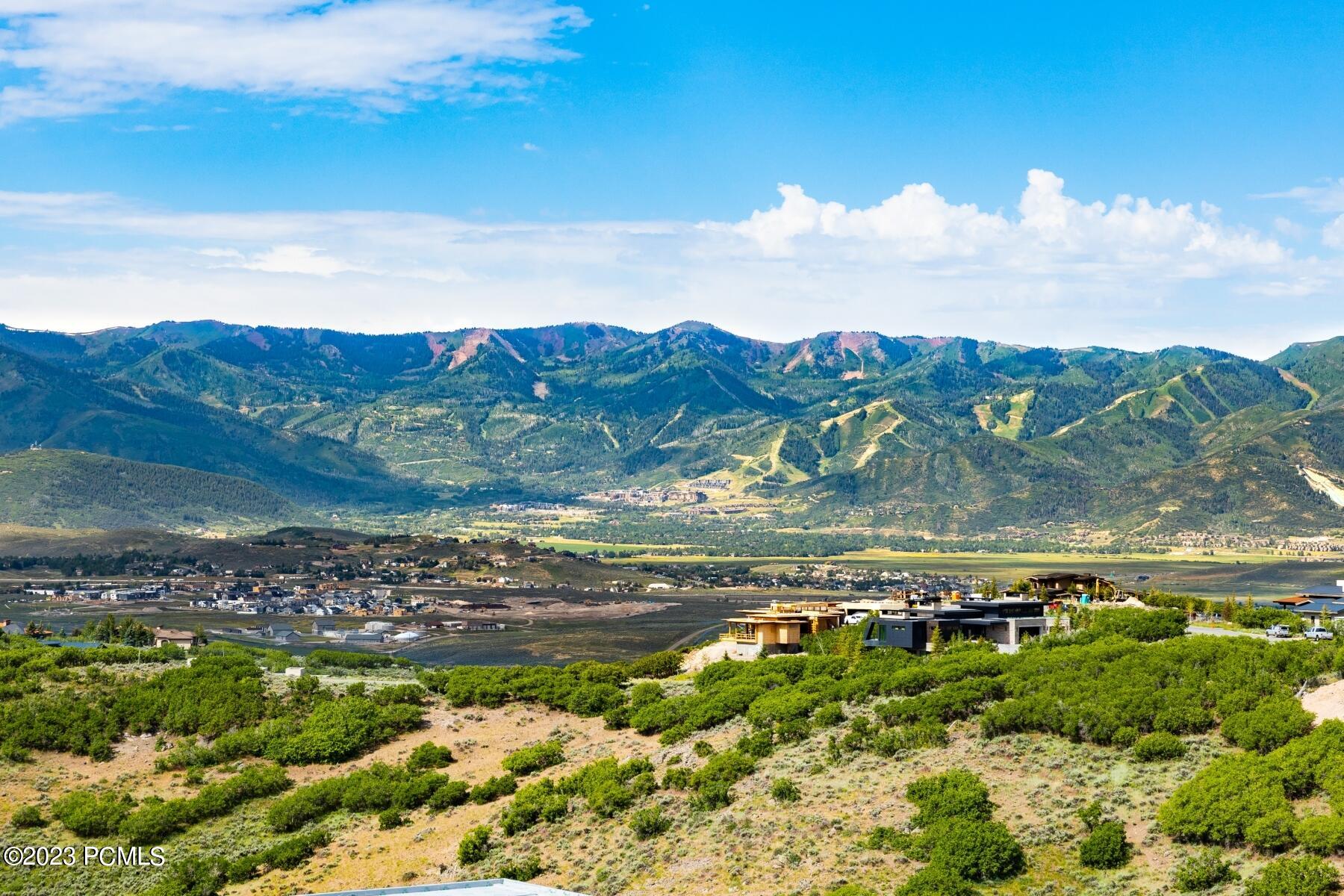 Park City, Utah 84098, United States, 4 Bedrooms Bedrooms, ,6 BathroomsBathrooms,Residential,Pending,70820