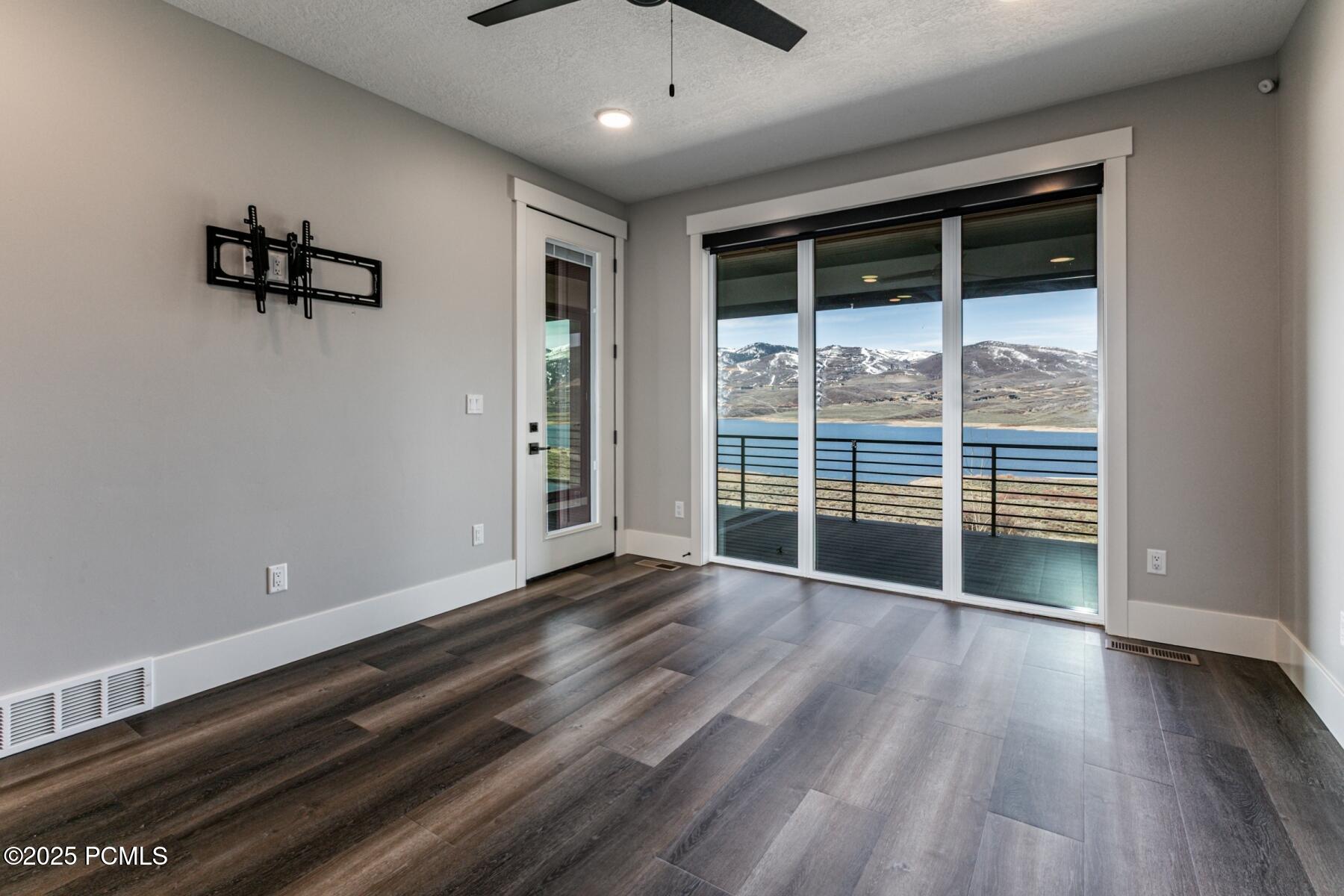 Hideout, Utah 84036, United States, 3 Bedrooms Bedrooms, ,4 BathroomsBathrooms,Residential,Active,118