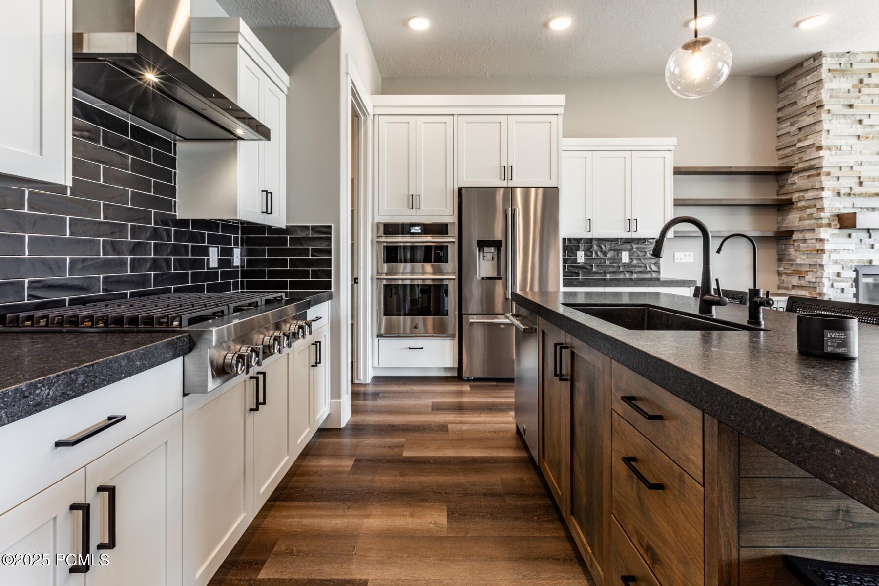 Hideout, Utah 84036, United States, 3 Bedrooms Bedrooms, ,4 BathroomsBathrooms,Residential,Active,118