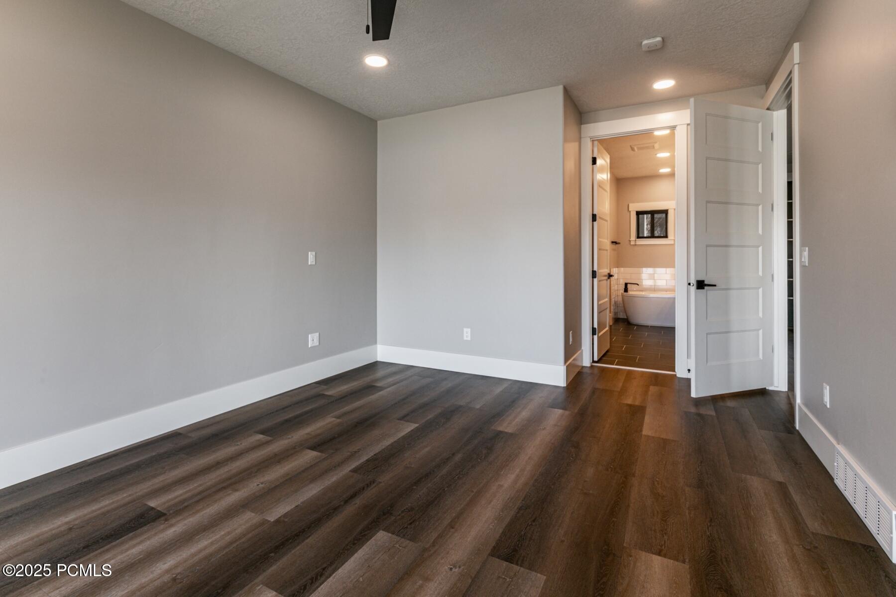 Hideout, Utah 84036, United States, 3 Bedrooms Bedrooms, ,4 BathroomsBathrooms,Residential,Active,118