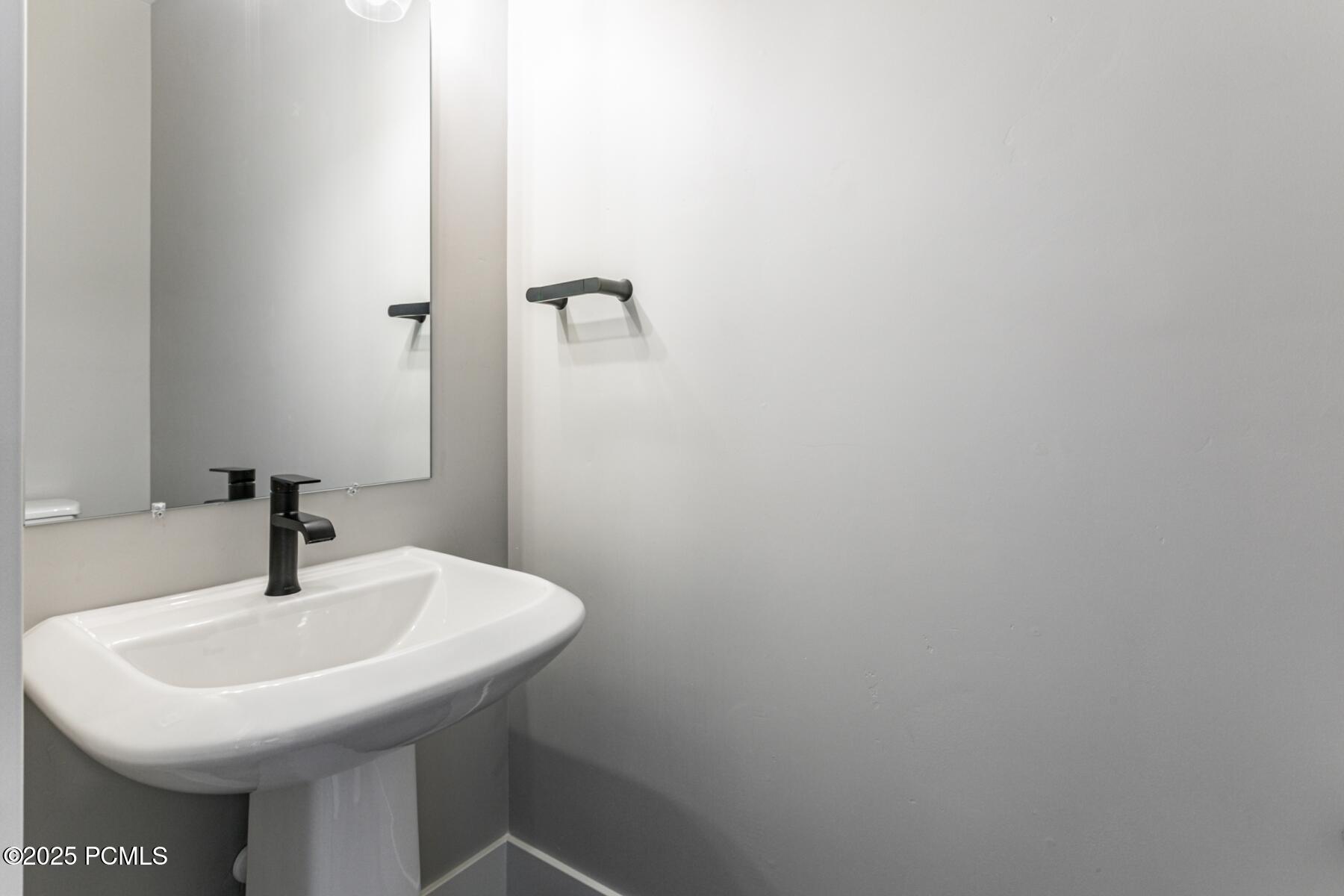 Hideout, Utah 84036, United States, 3 Bedrooms Bedrooms, ,4 BathroomsBathrooms,Residential,Active,118