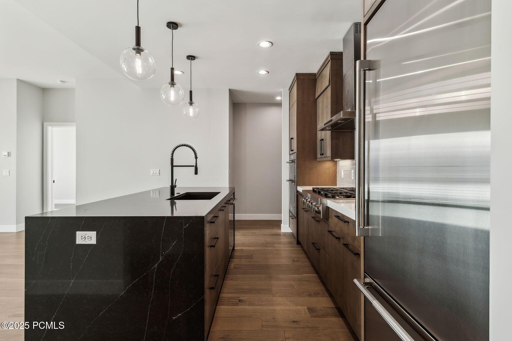 Hideout, Utah 84036, United States, 3 Bedrooms Bedrooms, ,4 BathroomsBathrooms,Residential,Active,32133