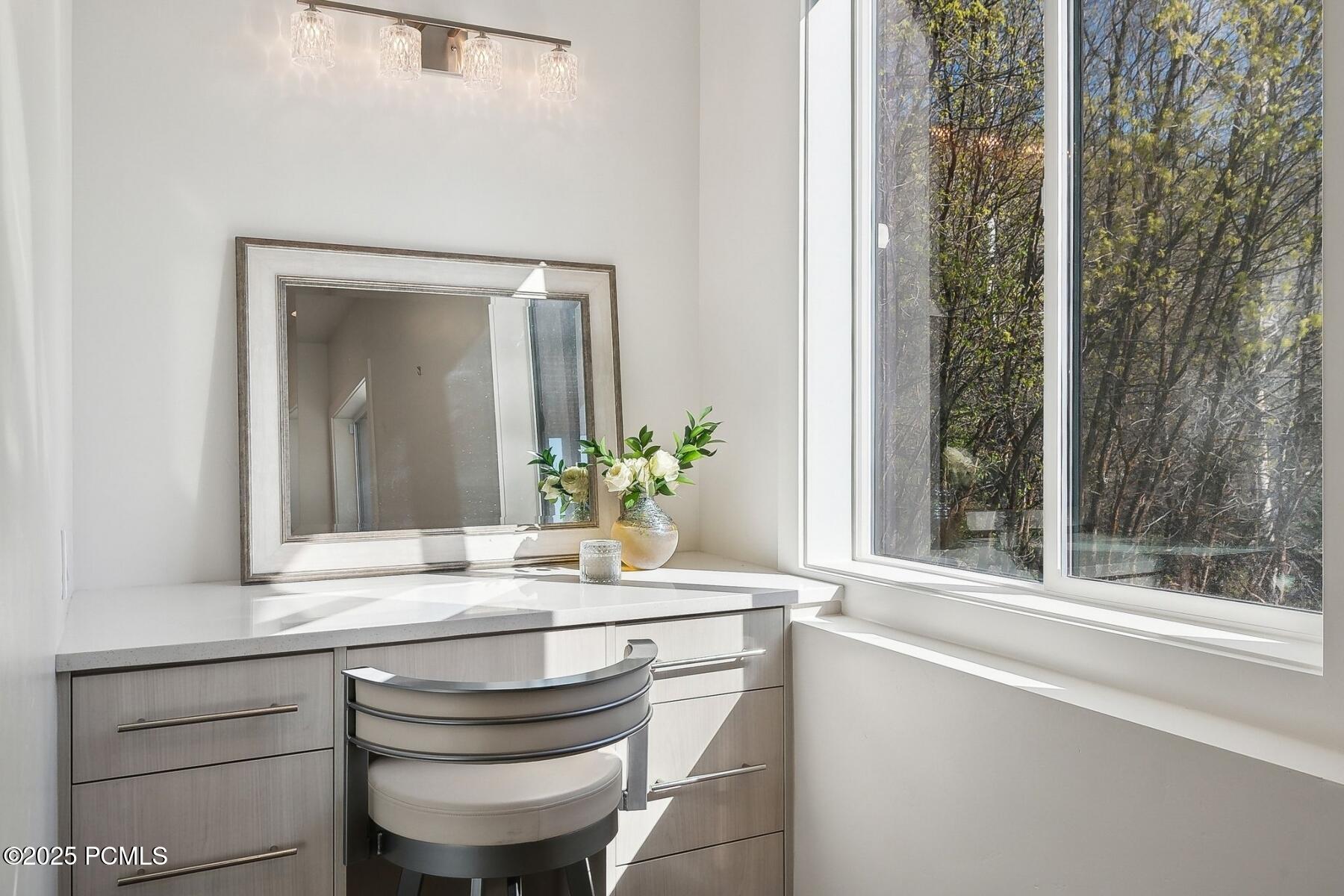 Park City, Utah 84098, United States, 4 Bedrooms Bedrooms, ,4 BathroomsBathrooms,Residential,Active,149916