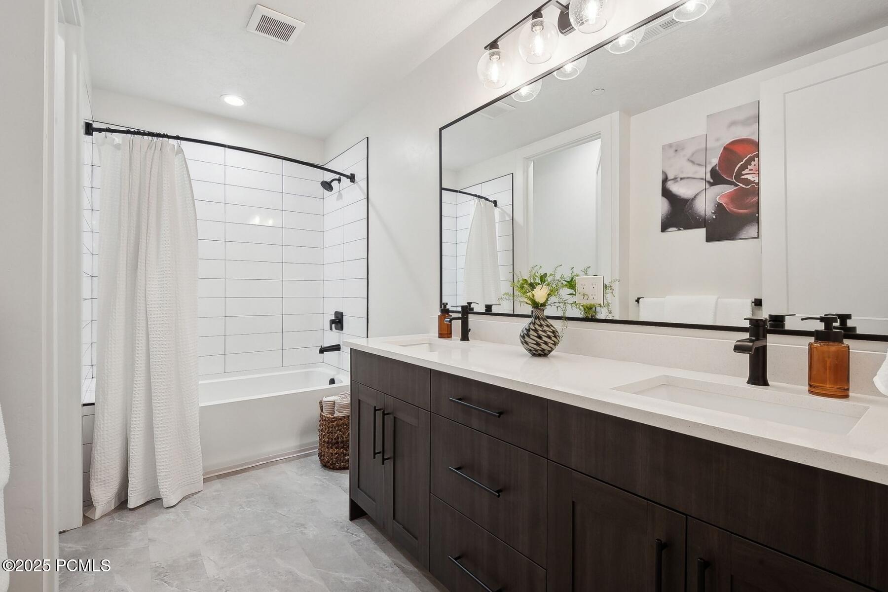 Park City, Utah 84098, United States, 4 Bedrooms Bedrooms, ,4 BathroomsBathrooms,Residential,Active,149916