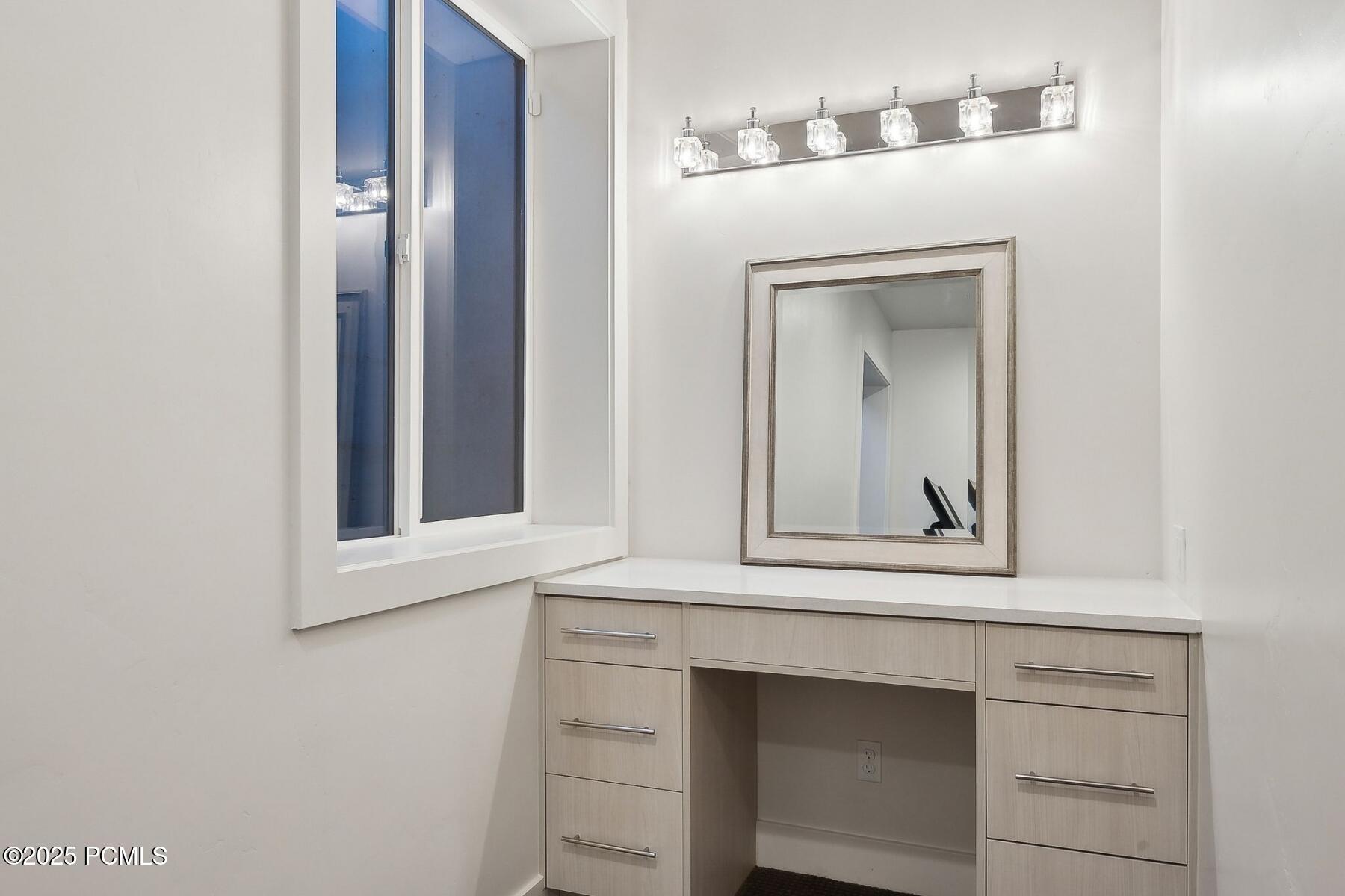 Park City, Utah 84098, United States, 4 Bedrooms Bedrooms, ,4 BathroomsBathrooms,Residential,Active,149916