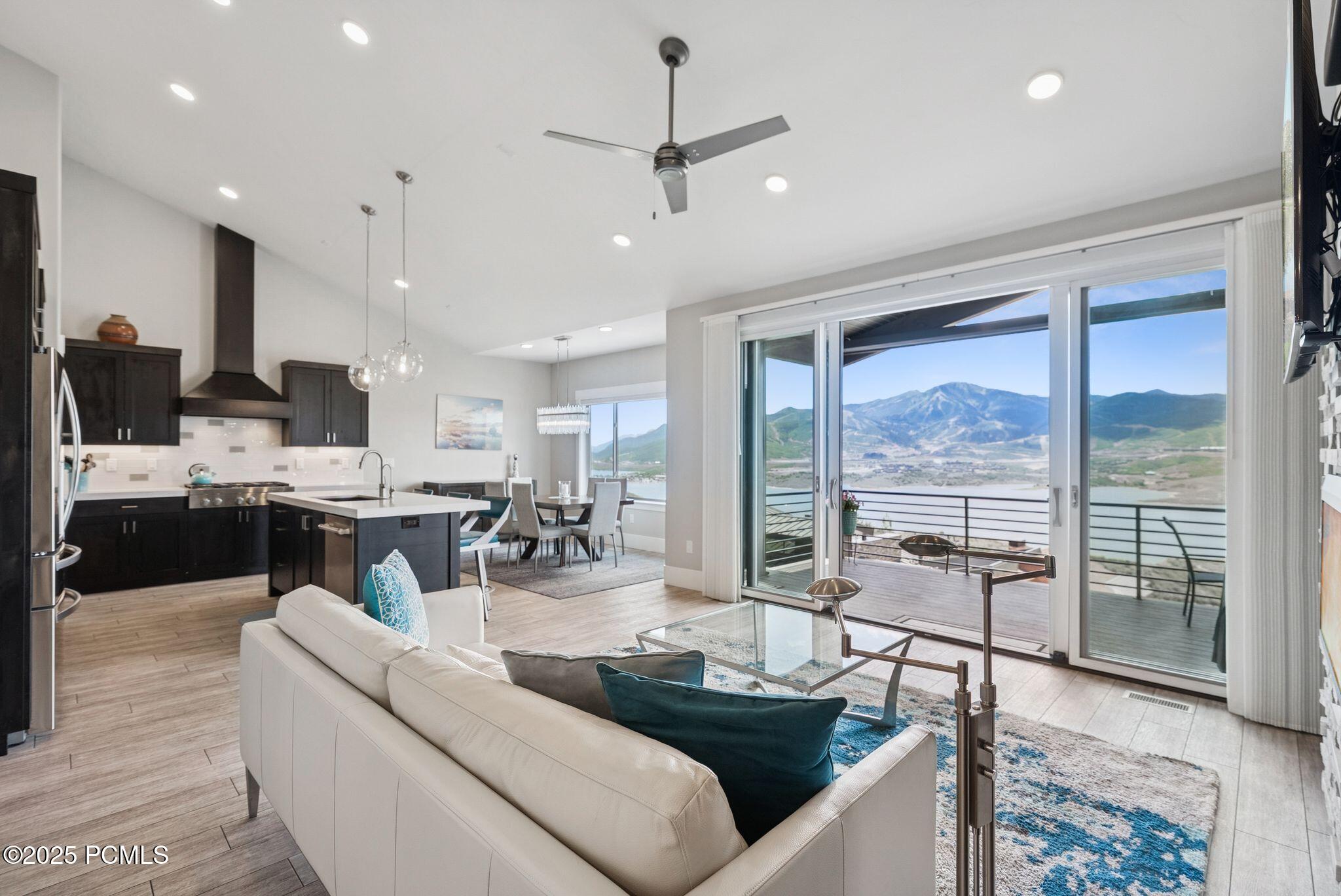 Hideout, Utah 84036, United States, 3 Bedrooms Bedrooms, ,3 BathroomsBathrooms,Residential,Active,160366