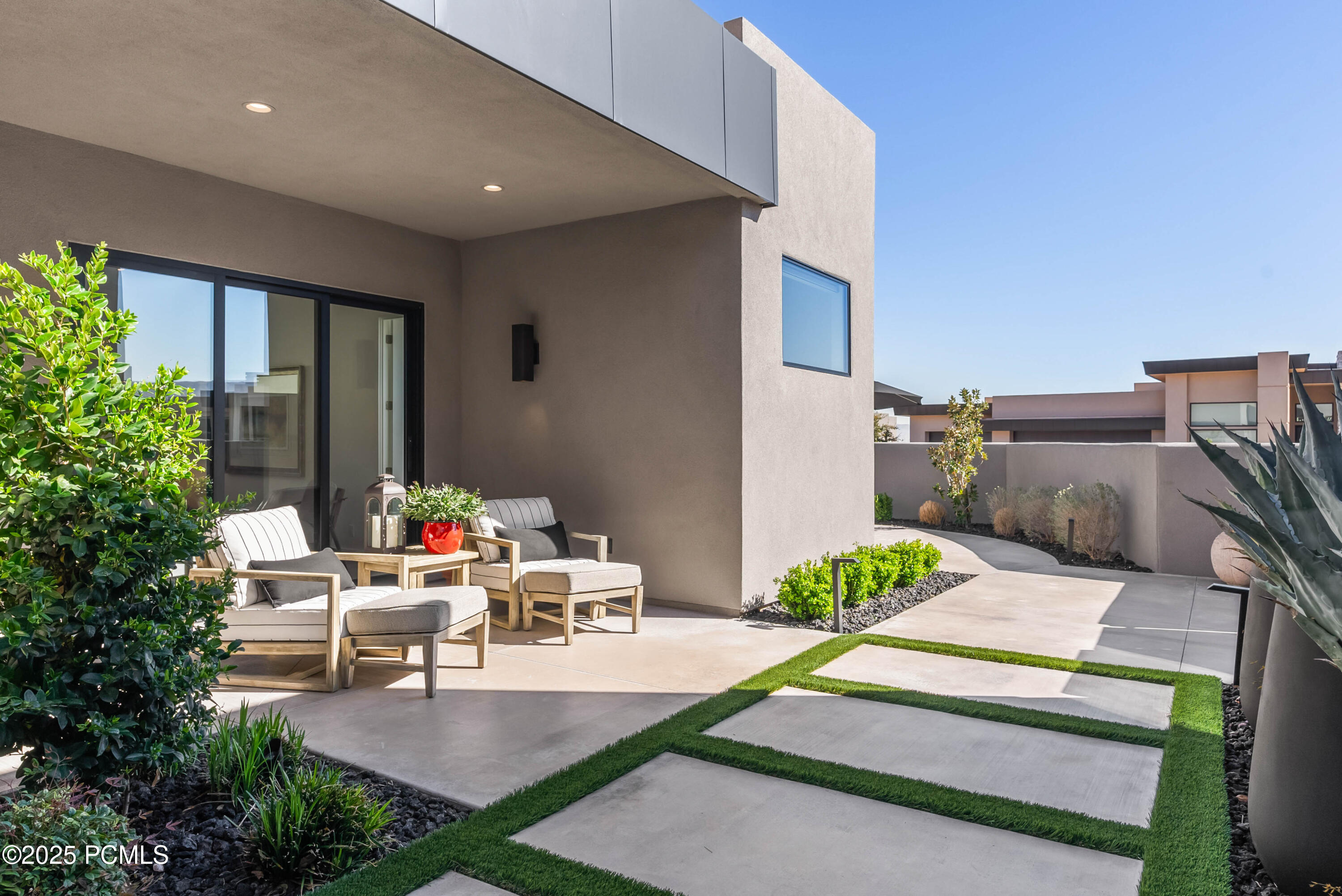 675 E South Wall Circle, Ivins, Utah image 3