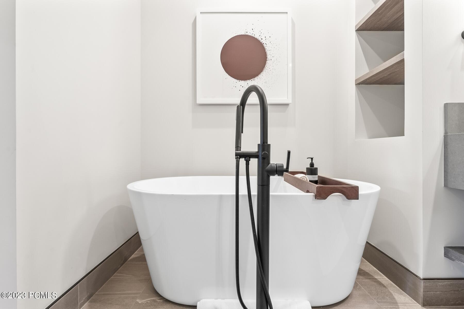 Park City, Utah 84098, United States, 2 Bedrooms Bedrooms, ,3 BathroomsBathrooms,Residential,Pending,70407