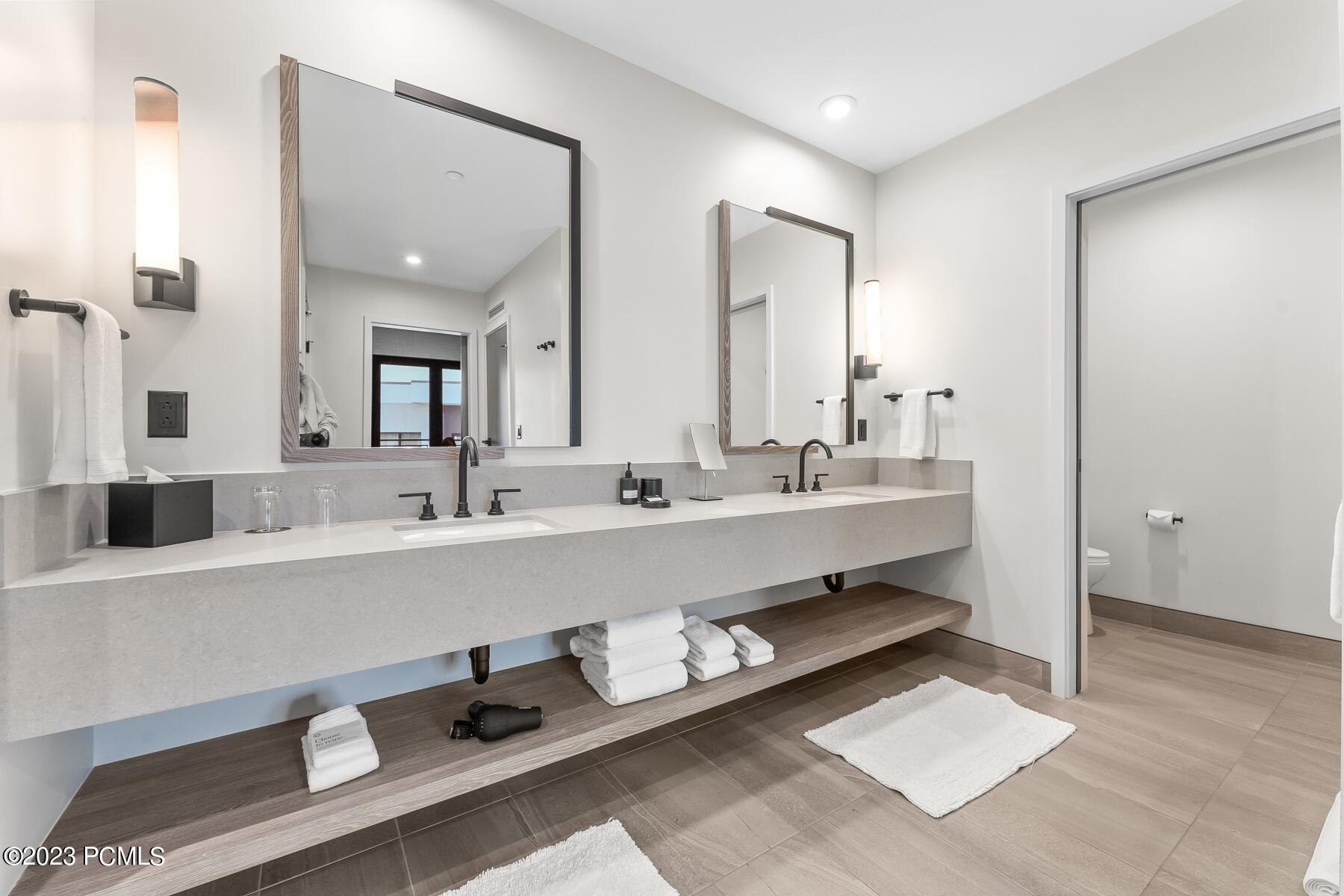 Park City, Utah 84098, United States, 2 Bedrooms Bedrooms, ,3 BathroomsBathrooms,Residential,Pending,70407