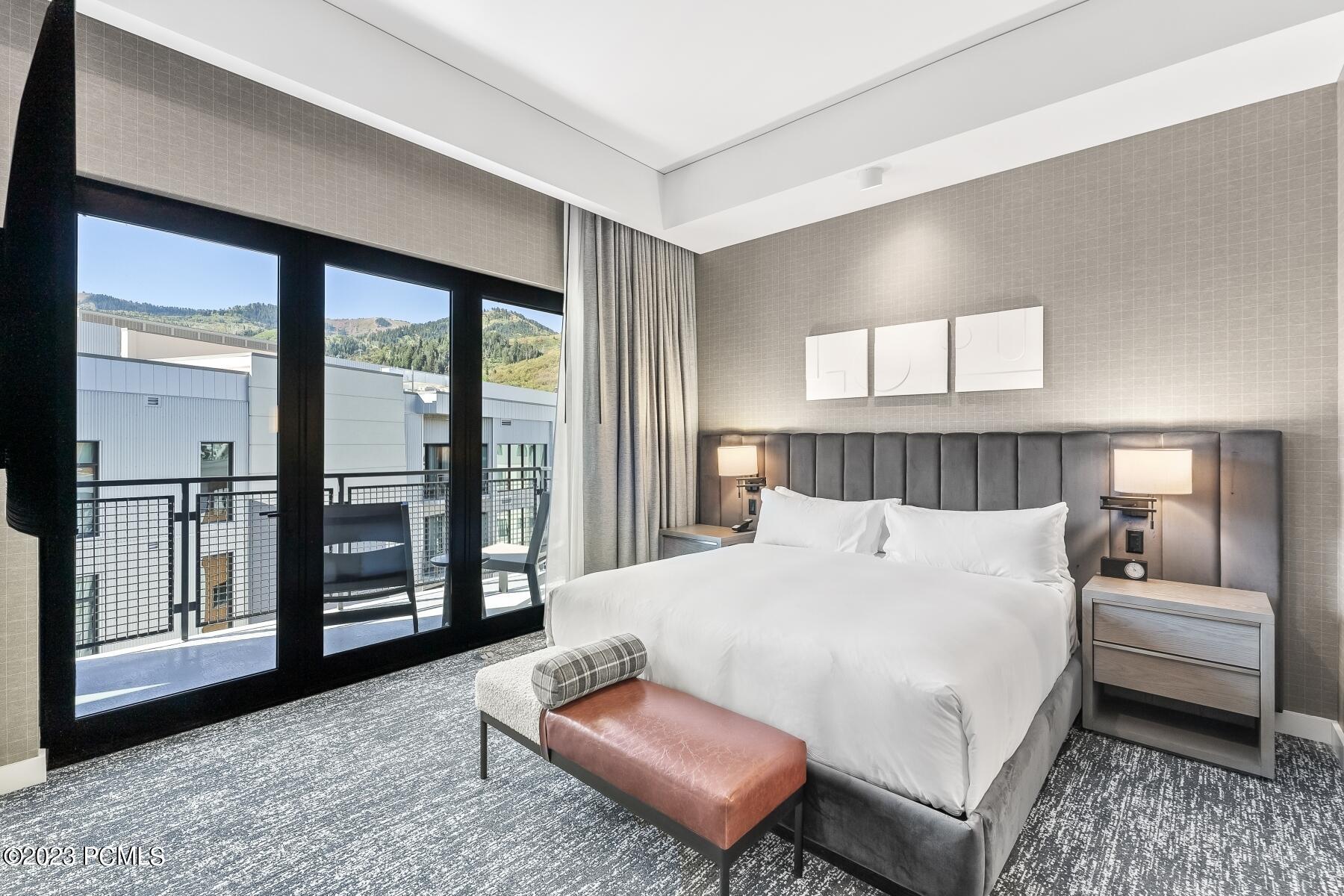 Park City, Utah 84098, United States, 2 Bedrooms Bedrooms, ,3 BathroomsBathrooms,Residential,Pending,70407