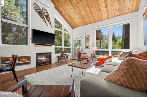 Townhouse For Sale - 2149 Apache Trail #APT 18<br/> Summit County, Park City, UT 84098