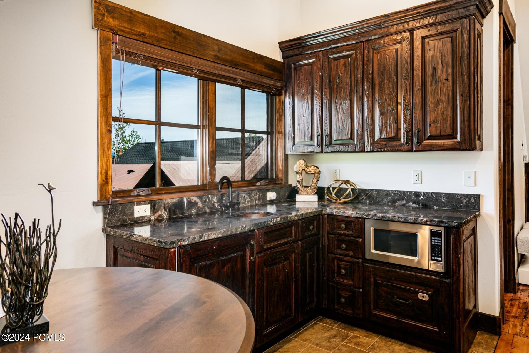 Park City, Utah 84098, United States, 5 Bedrooms Bedrooms, ,7 BathroomsBathrooms,Residential,Pending,55774