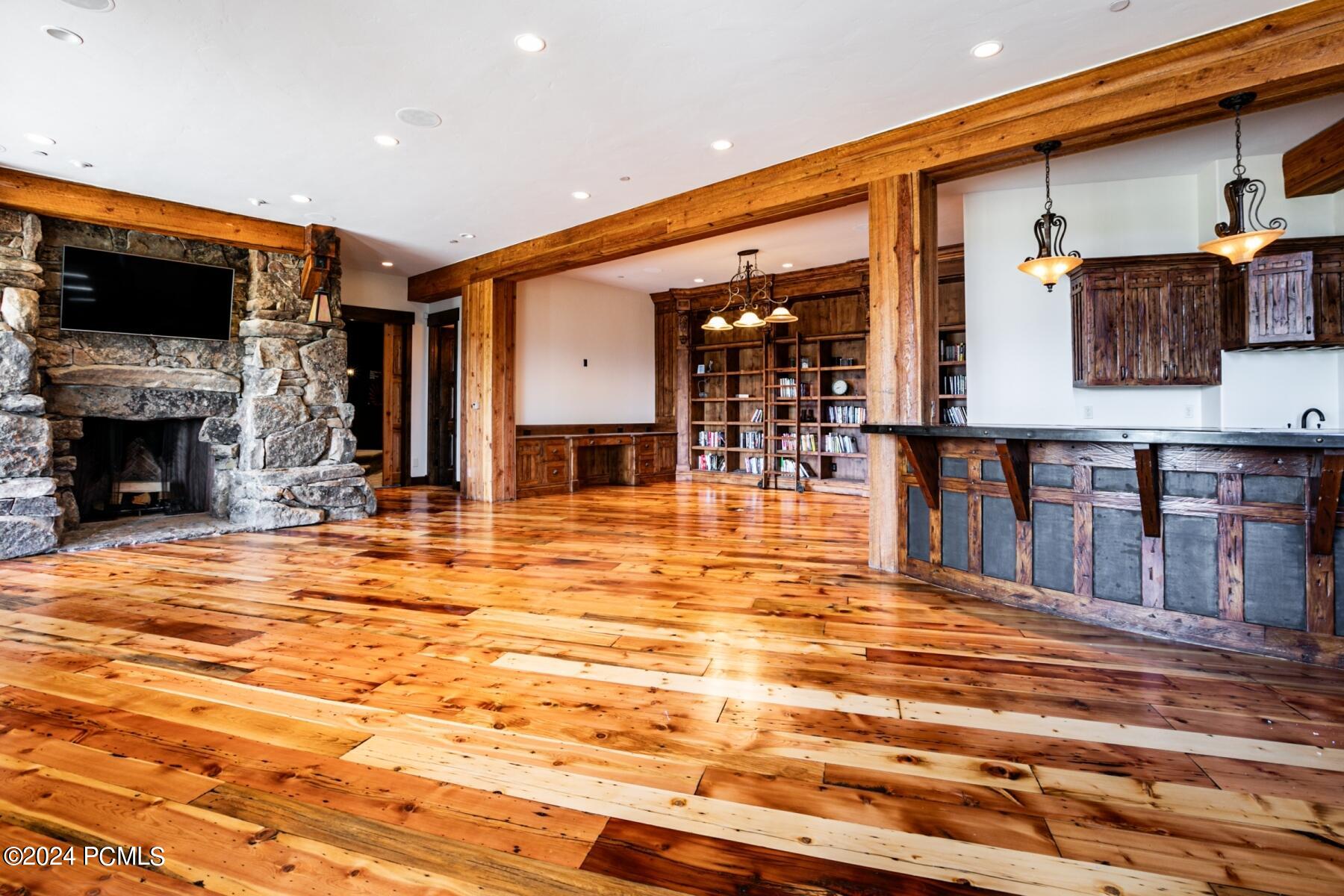 Park City, Utah 84098, United States, 5 Bedrooms Bedrooms, ,7 BathroomsBathrooms,Residential,Pending,55774