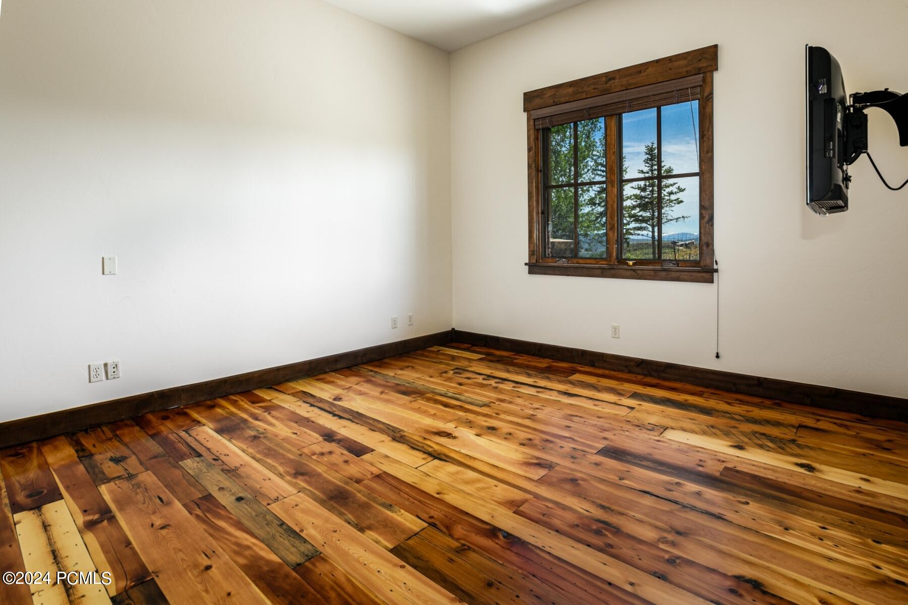 Park City, Utah 84098, United States, 5 Bedrooms Bedrooms, ,7 BathroomsBathrooms,Residential,Pending,55774