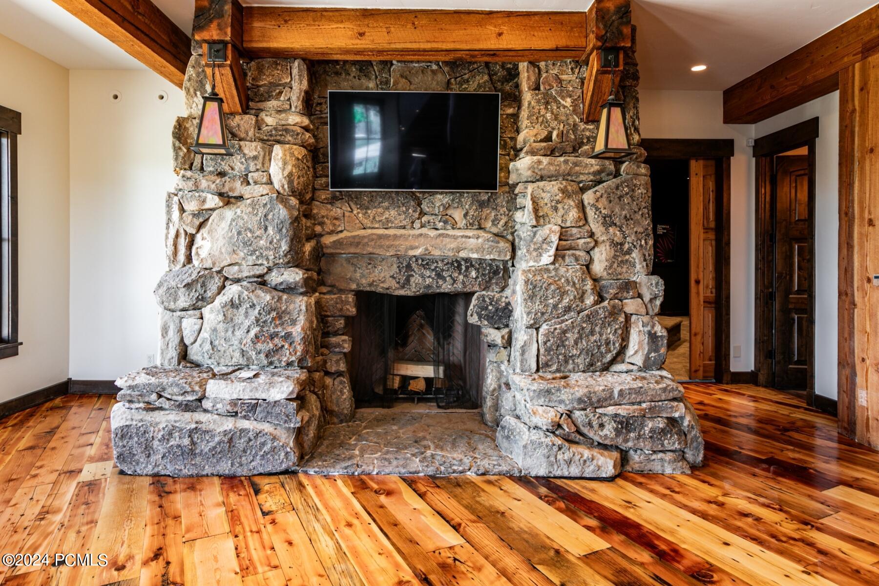 Park City, Utah 84098, United States, 5 Bedrooms Bedrooms, ,7 BathroomsBathrooms,Residential,Pending,55774