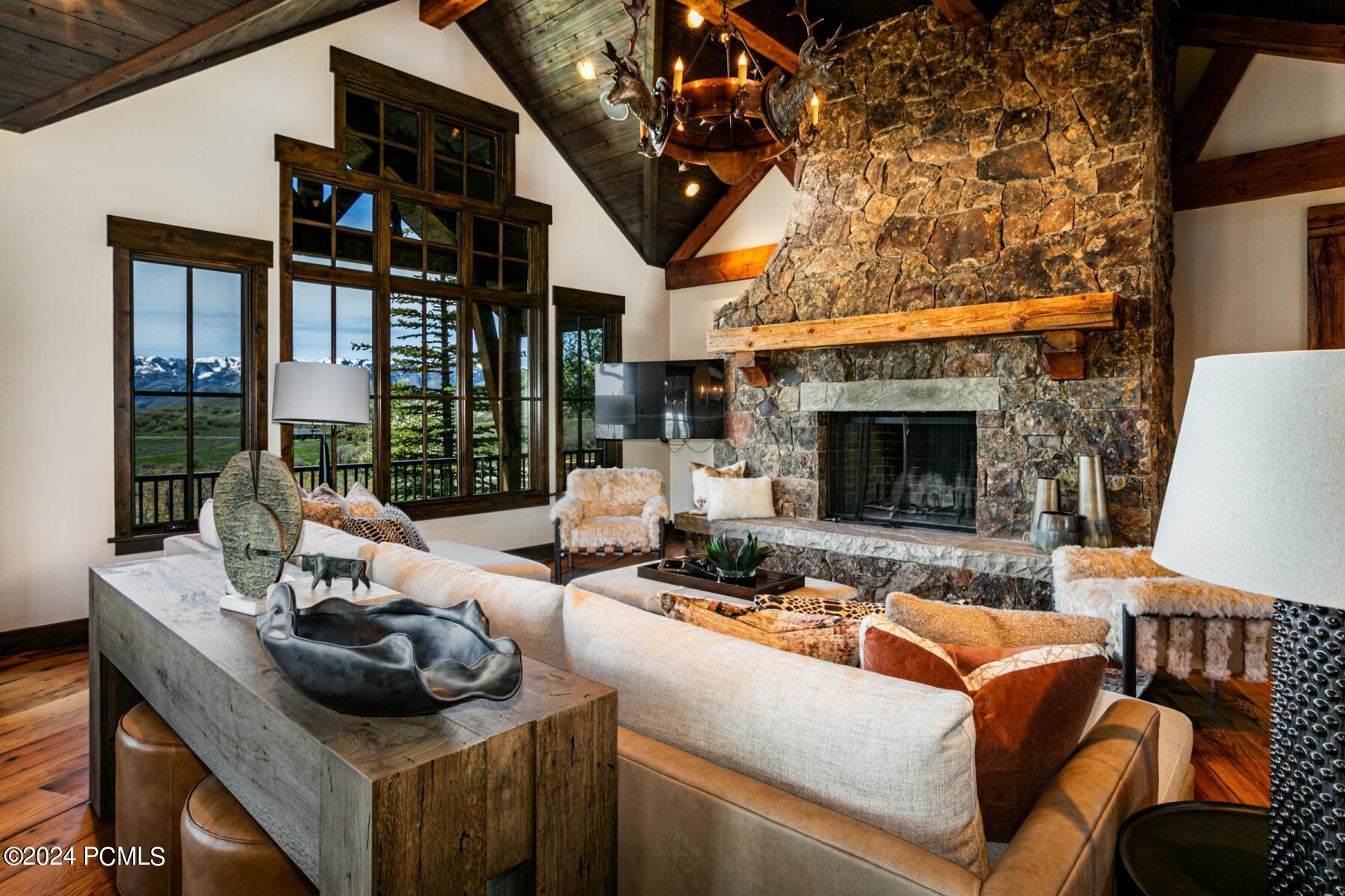 Park City, Utah 84098, United States, 5 Bedrooms Bedrooms, ,7 BathroomsBathrooms,Residential,Pending,55774