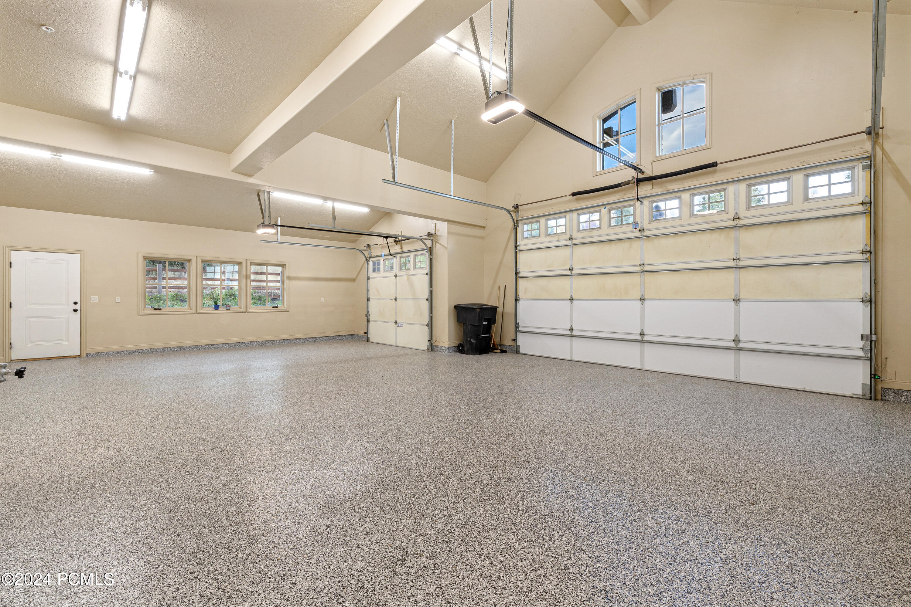 Midway, Utah 84049, United States, 6 Bedrooms Bedrooms, ,9 BathroomsBathrooms,Residential,Active,39423