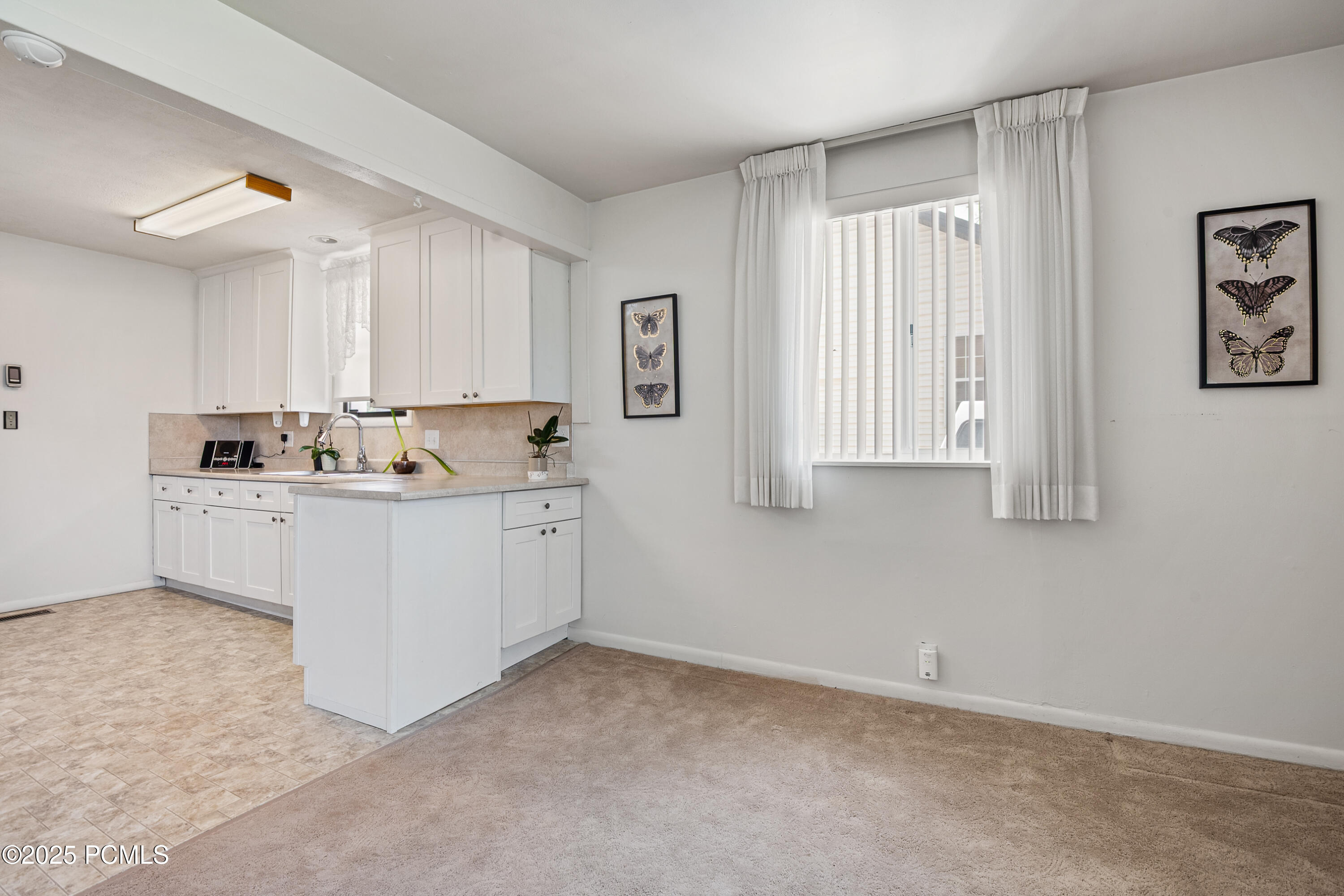 6987 S 3500, West Valley City, Utah image 9