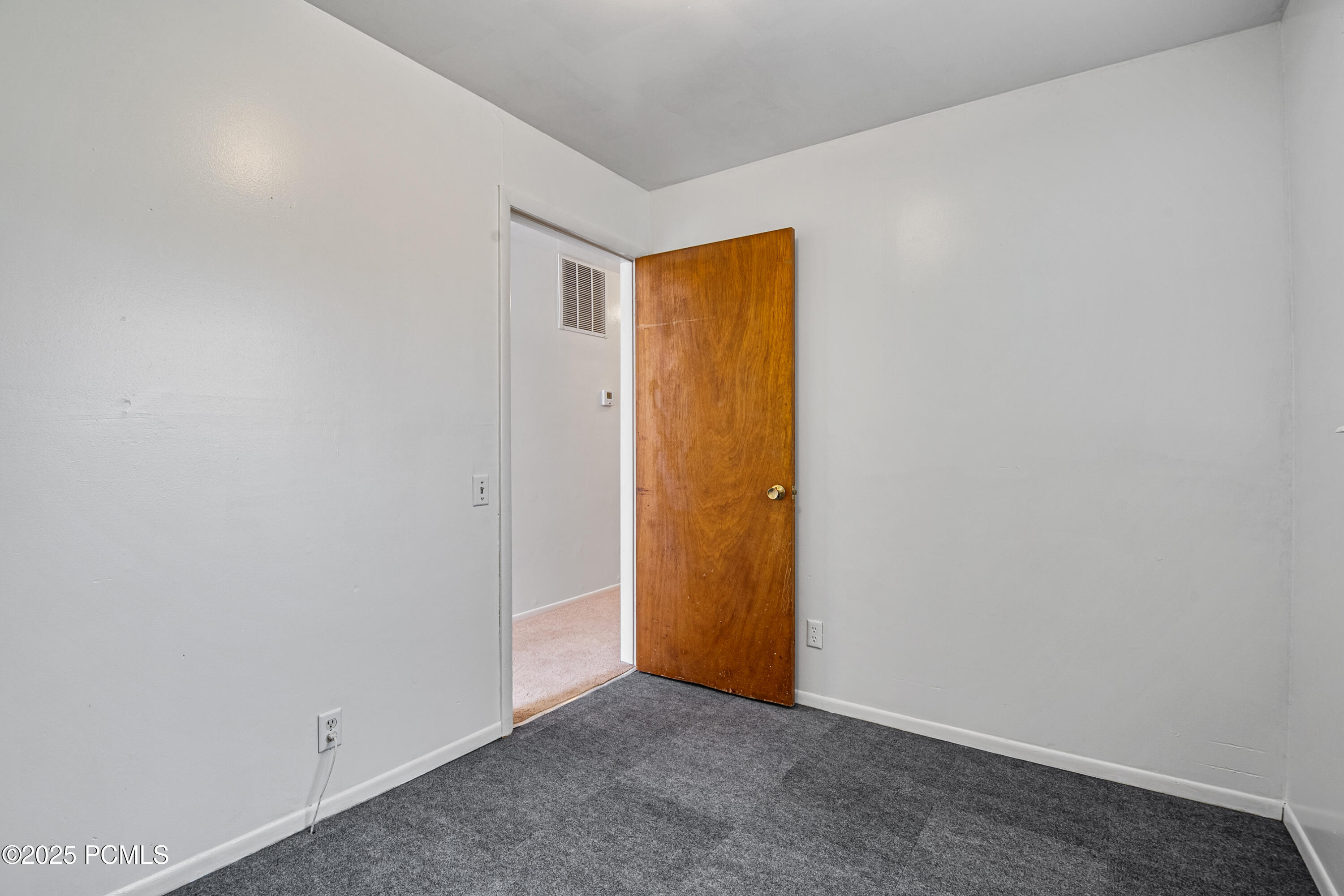 6987 S 3500, West Valley City, Utah image 23