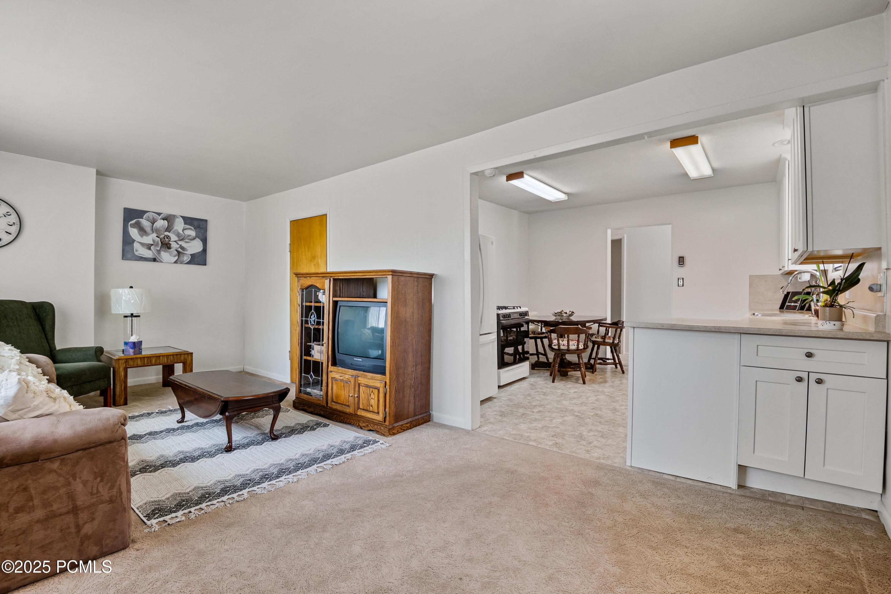 6987 S 3500, West Valley City, Utah image 8
