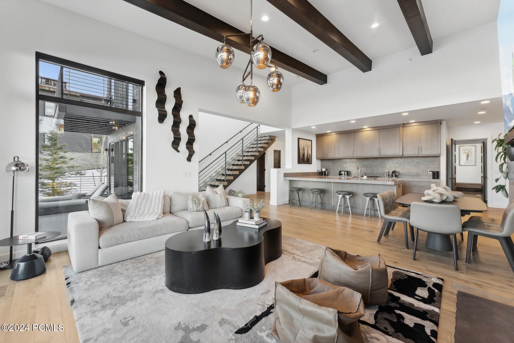 Park City, Utah 84098, United States, 3 Bedrooms Bedrooms, ,4 BathroomsBathrooms,Residential,Active,25337