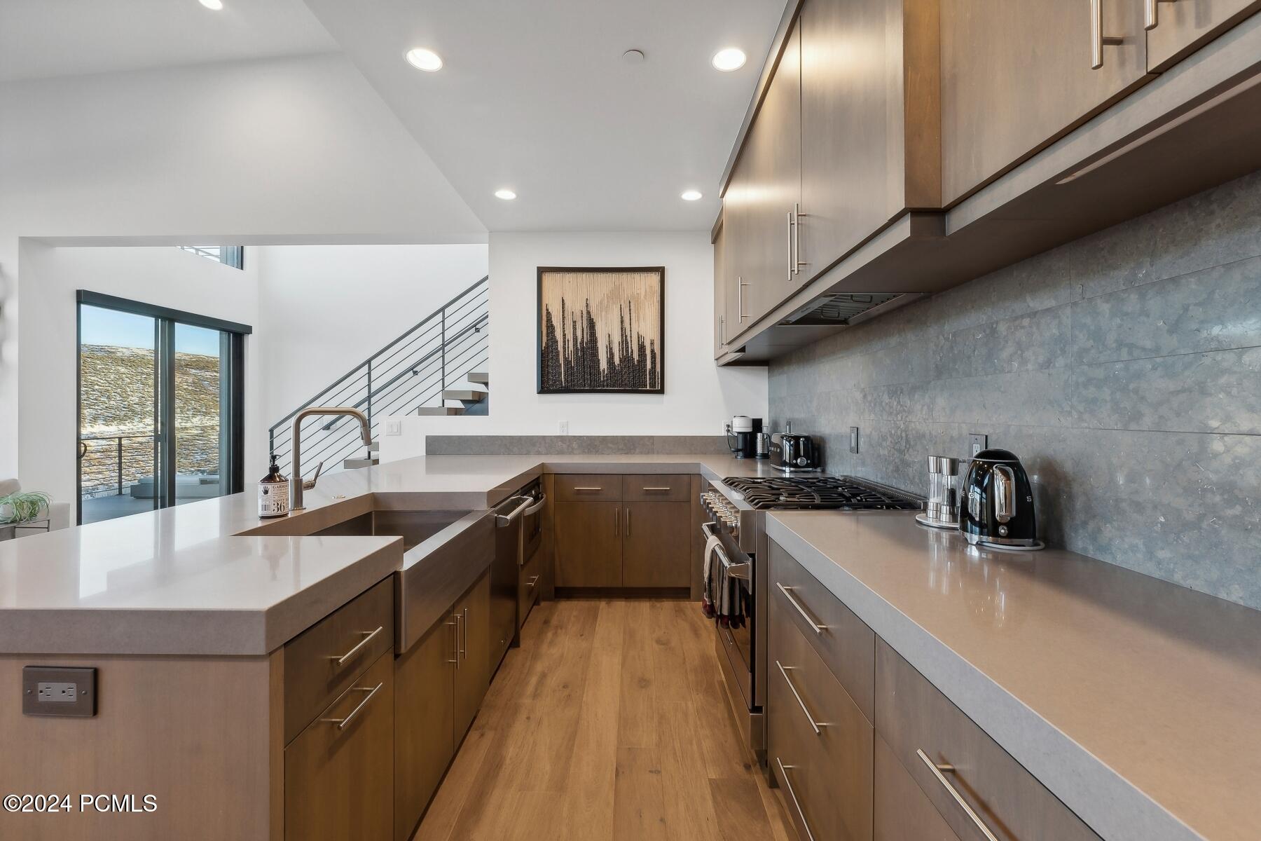 Park City, Utah 84098, United States, 3 Bedrooms Bedrooms, ,4 BathroomsBathrooms,Residential,Active,25337