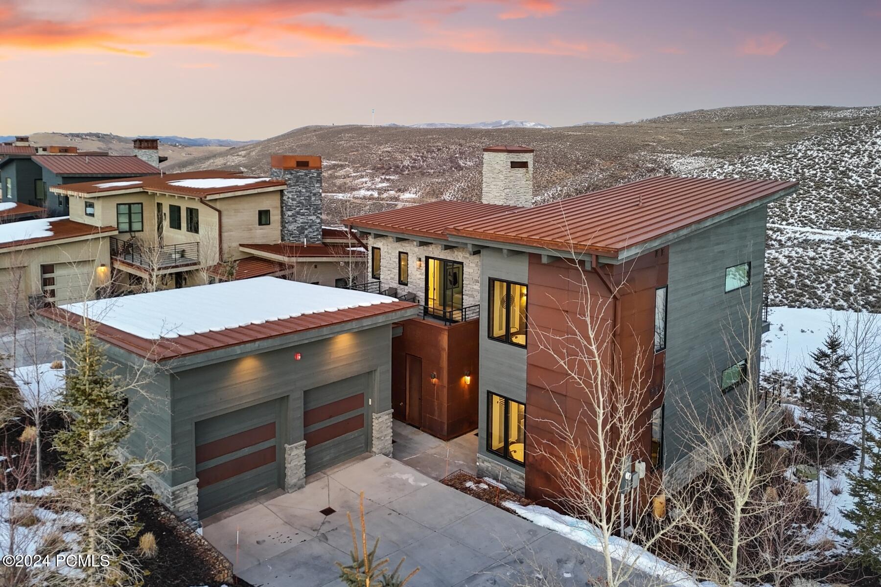 Park City, Utah 84098, United States, 3 Bedrooms Bedrooms, ,4 BathroomsBathrooms,Residential,Active,25337