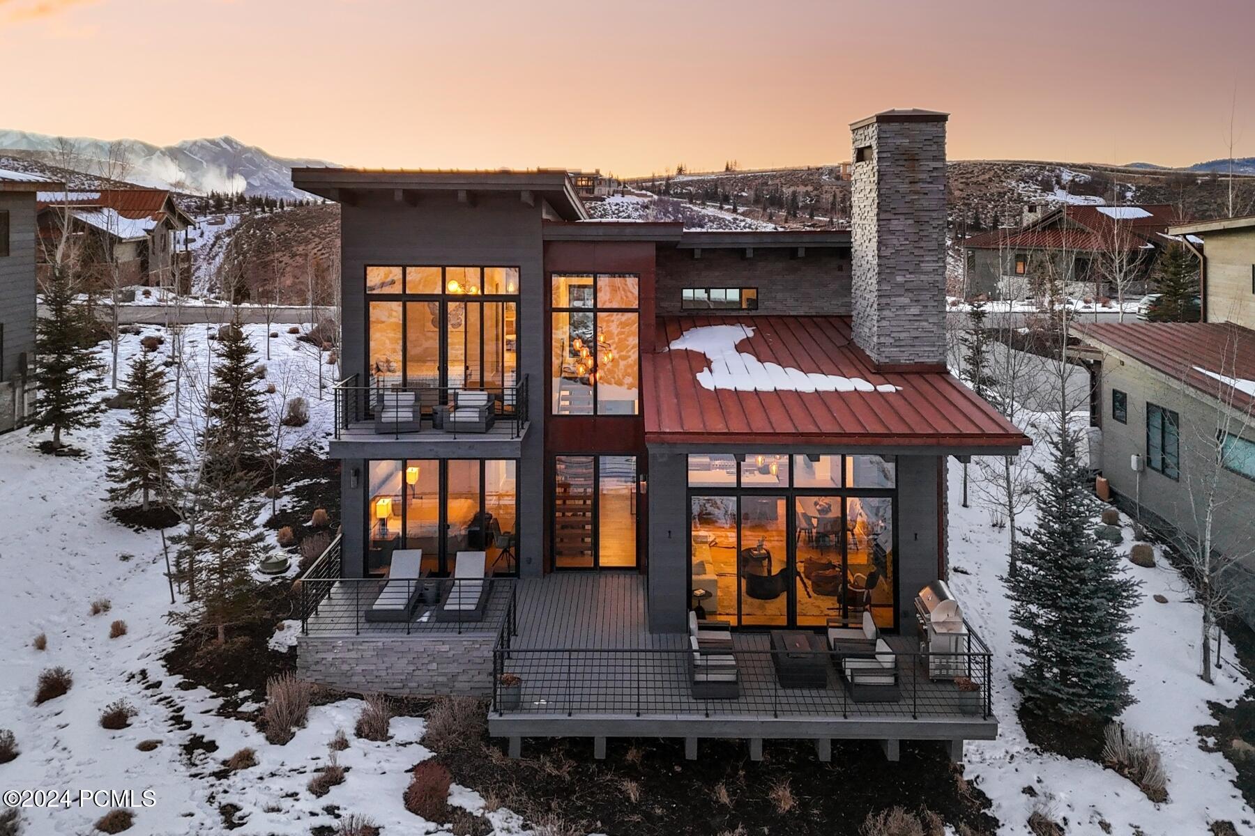 Park City, Utah 84098, United States, 3 Bedrooms Bedrooms, ,4 BathroomsBathrooms,Residential,Active,25337