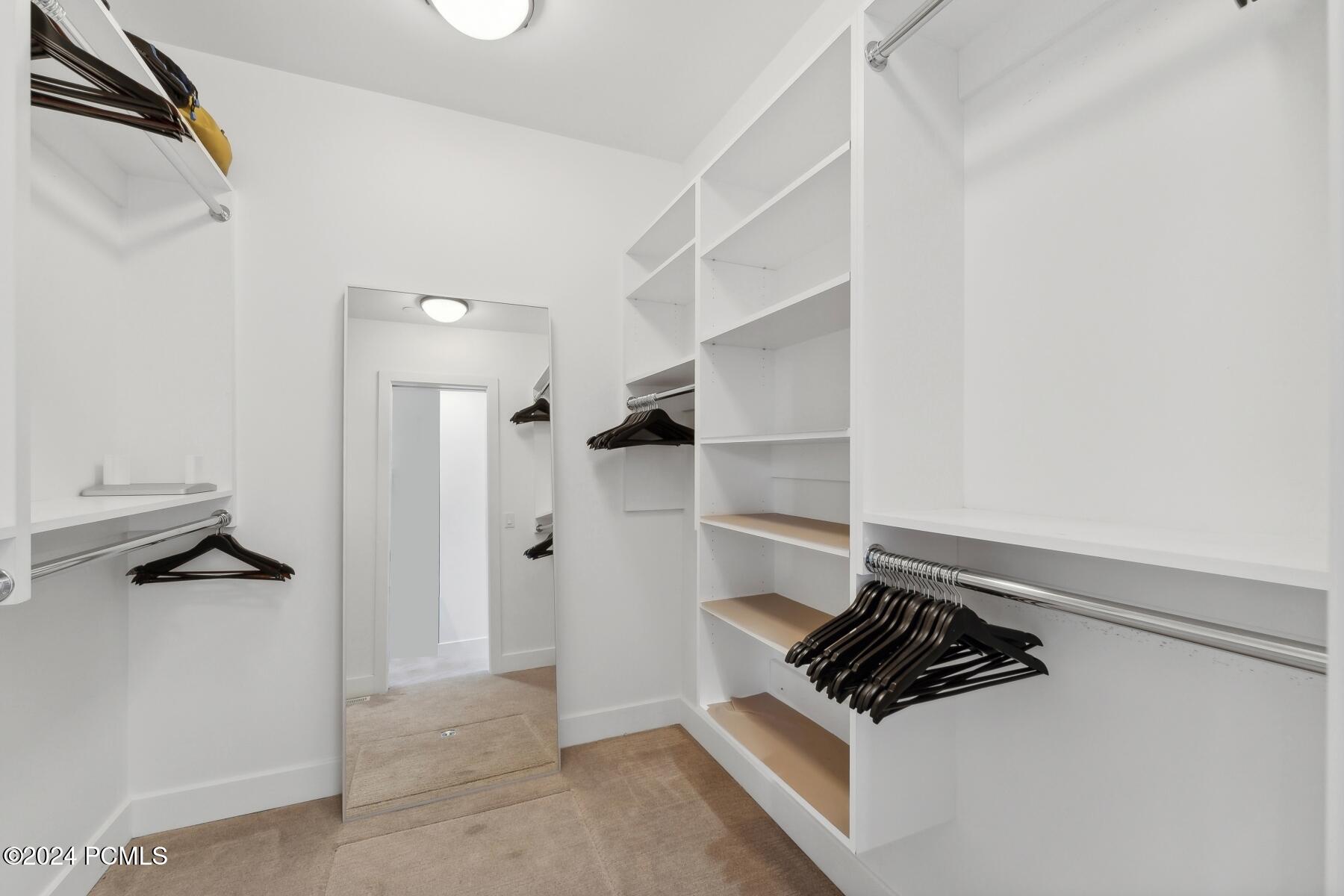 Park City, Utah 84098, United States, 3 Bedrooms Bedrooms, ,4 BathroomsBathrooms,Residential,Active,25337