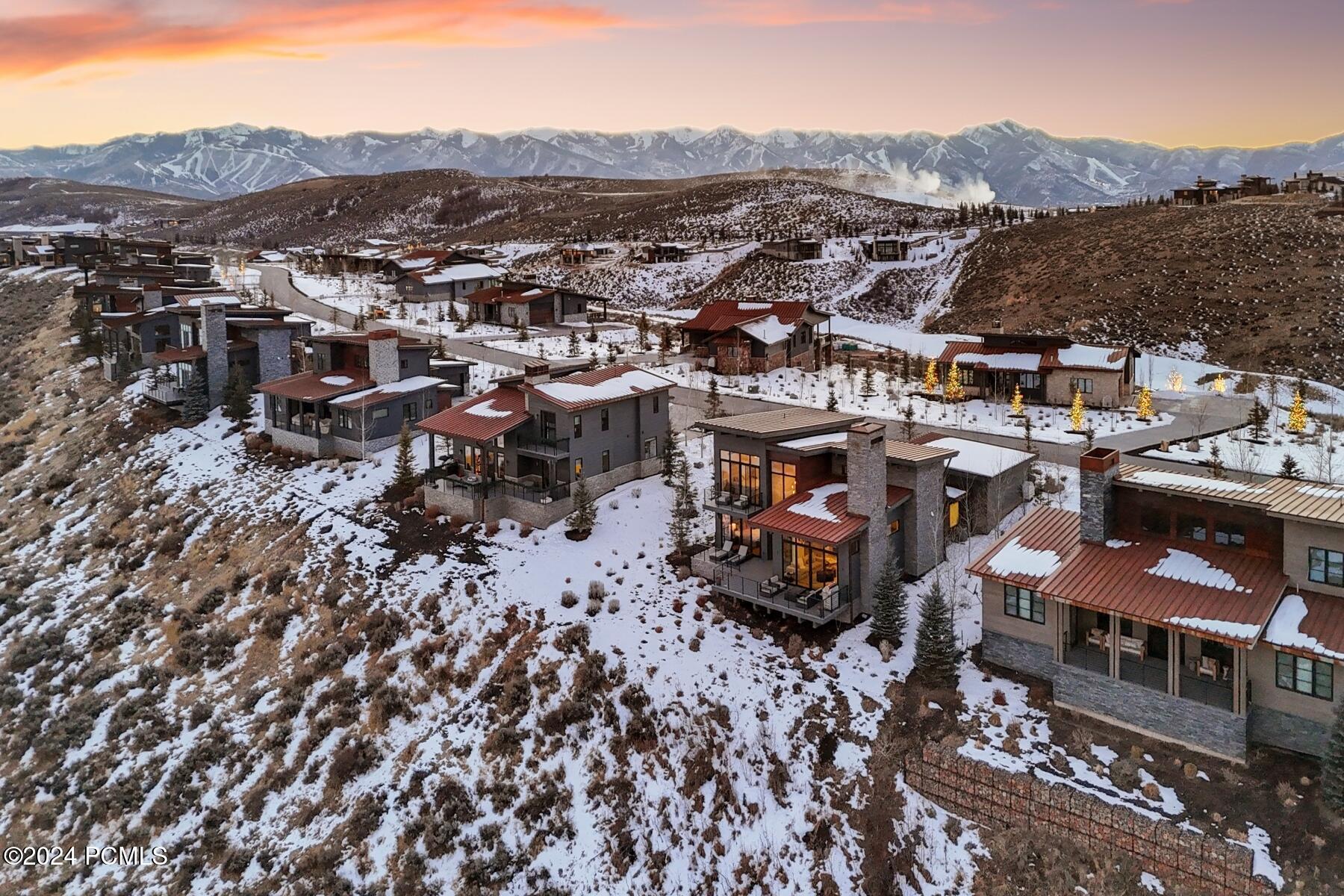 Park City, Utah 84098, United States, 3 Bedrooms Bedrooms, ,4 BathroomsBathrooms,Residential,Active,25337