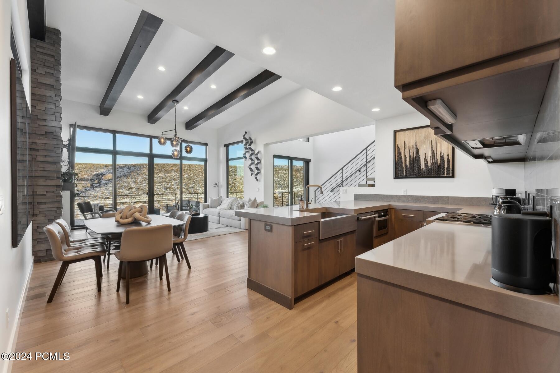 Park City, Utah 84098, United States, 3 Bedrooms Bedrooms, ,4 BathroomsBathrooms,Residential,Active,25337