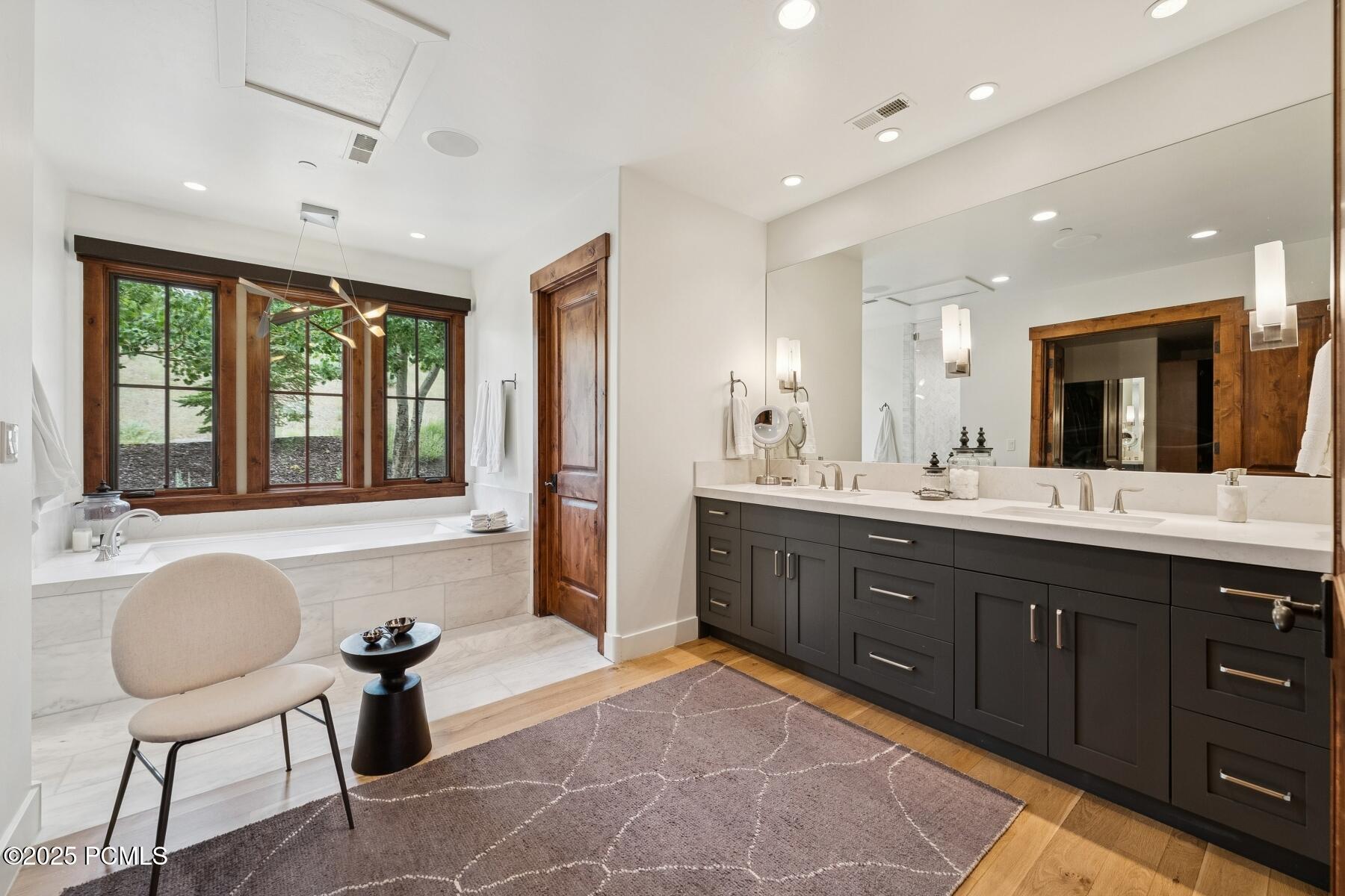 Park City, Utah 84098, United States, 4 Bedrooms Bedrooms, ,6 BathroomsBathrooms,Residential,Active,170857