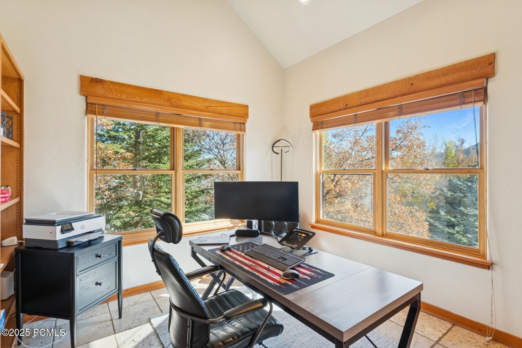 Park City, Utah 84098, United States, 4 Bedrooms Bedrooms, ,4 BathroomsBathrooms,Residential,Active,239100