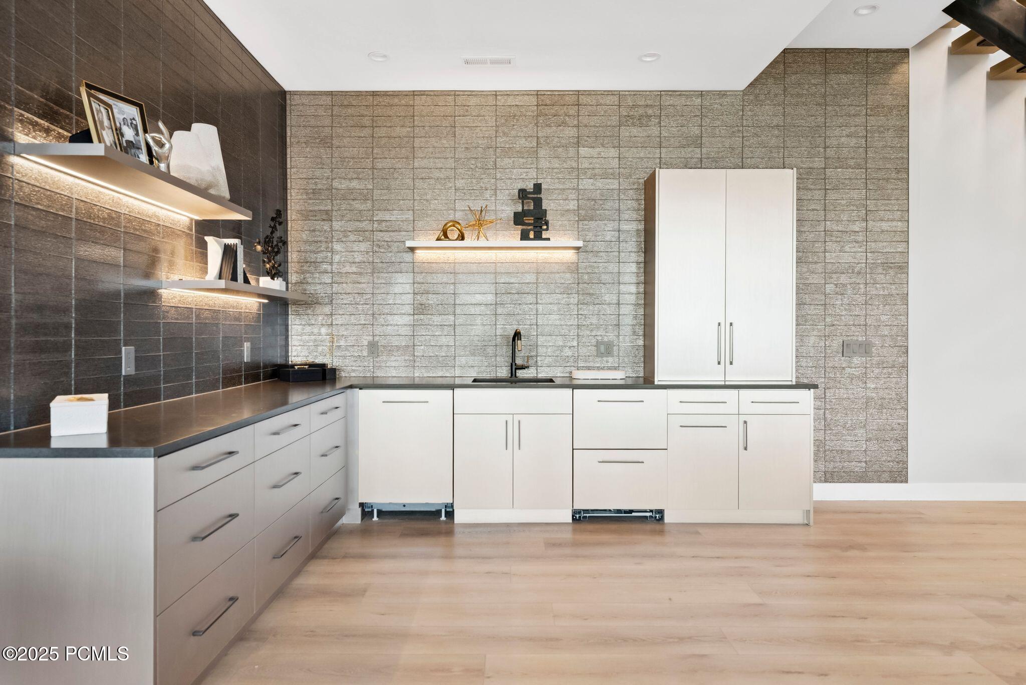 Hideout, Utah 84036, United States, 6 Bedrooms Bedrooms, ,8 BathroomsBathrooms,Residential,Active,50741