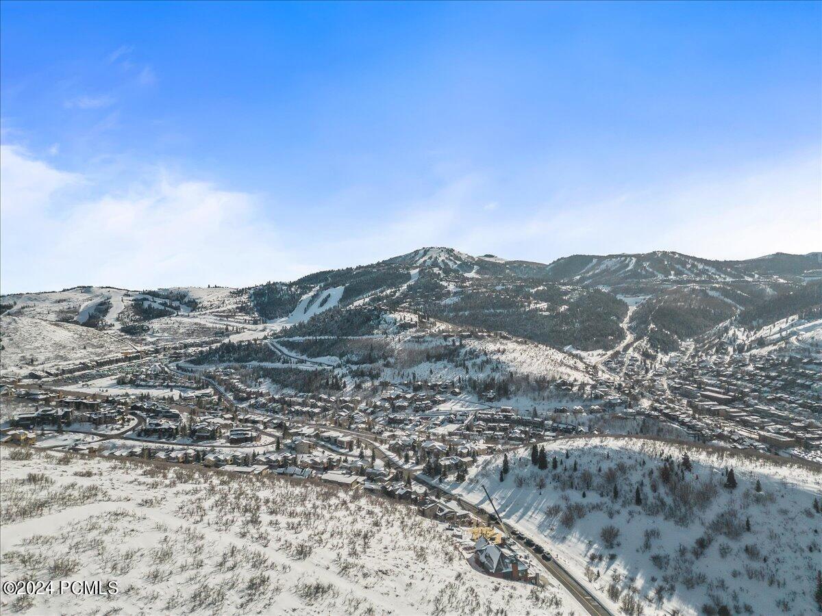 Park City, Utah 84060, United States, 5 Bedrooms Bedrooms, ,6 BathroomsBathrooms,Residential,Pending,66560