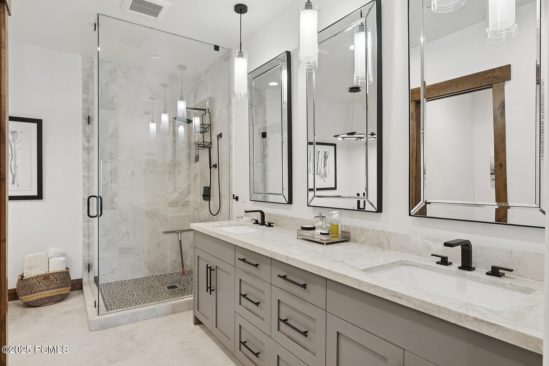 Kamas, Utah 84036, United States, 4 Bedrooms Bedrooms, ,4 BathroomsBathrooms,Residential,Pending,153143