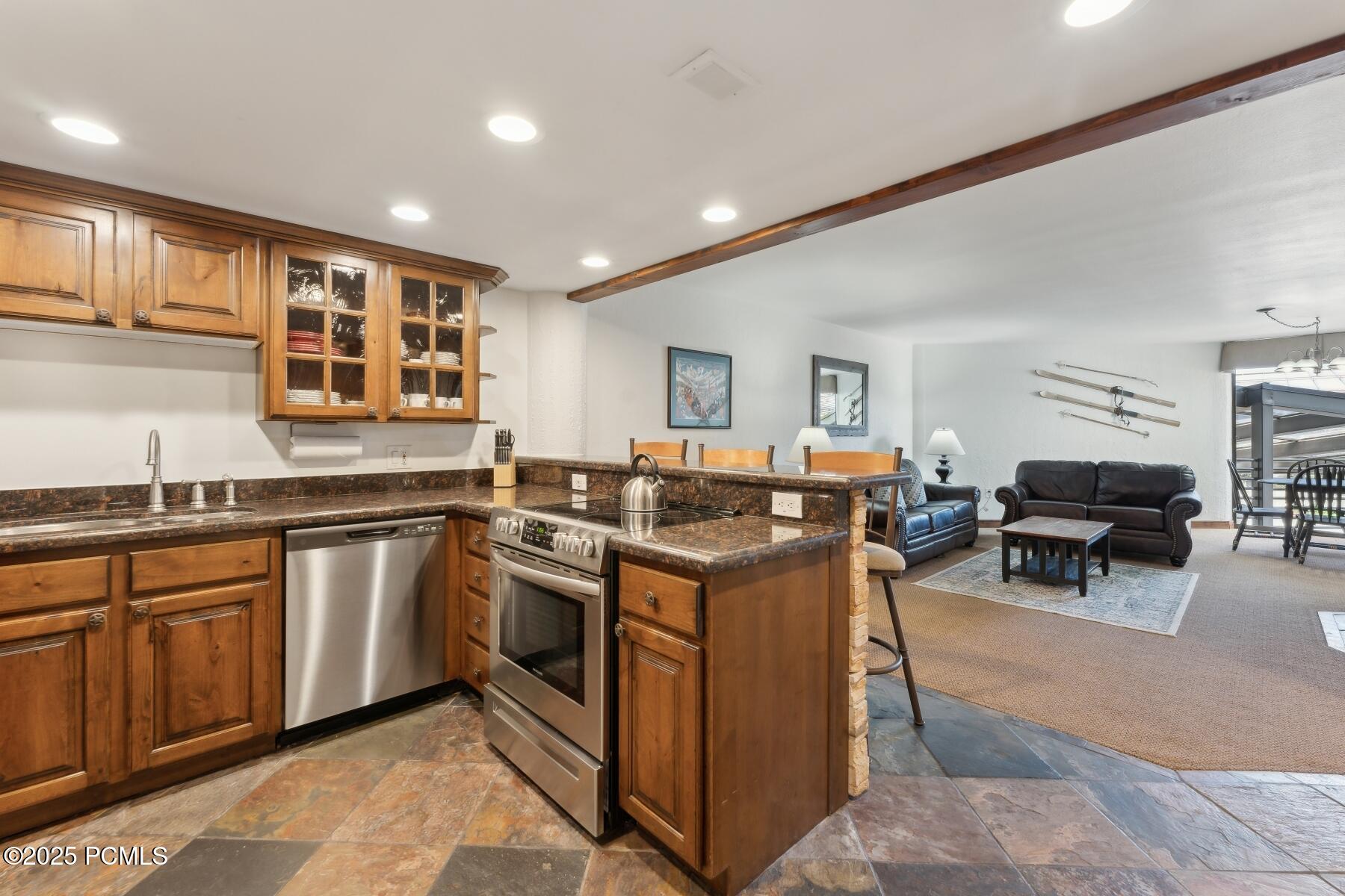 Park City, Utah 84060, United States, 1 Bedroom Bedrooms, ,2 BathroomsBathrooms,Residential,Active,134619